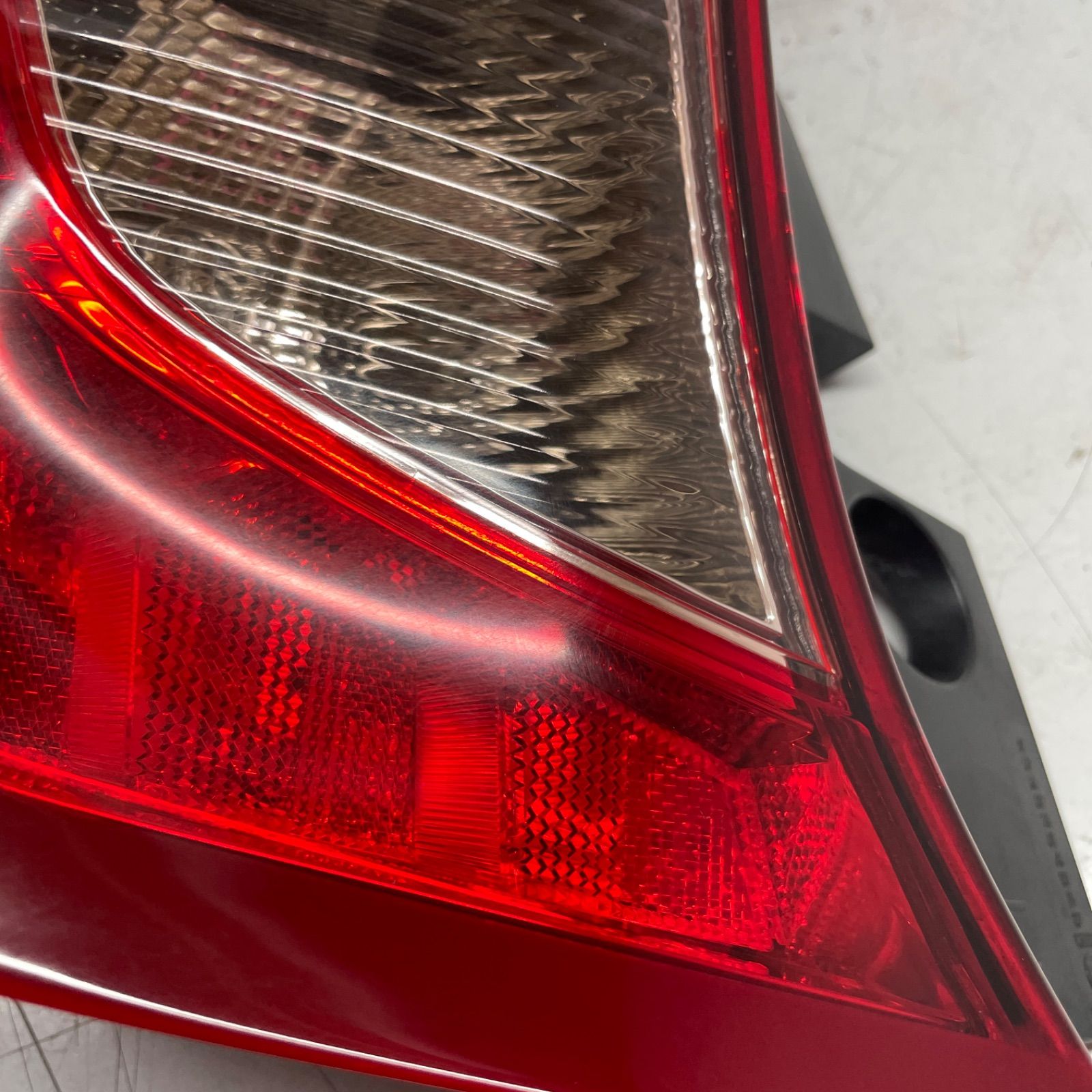 日産(純正) E12 ノート テールランプ(後期)左右セット のパーツ