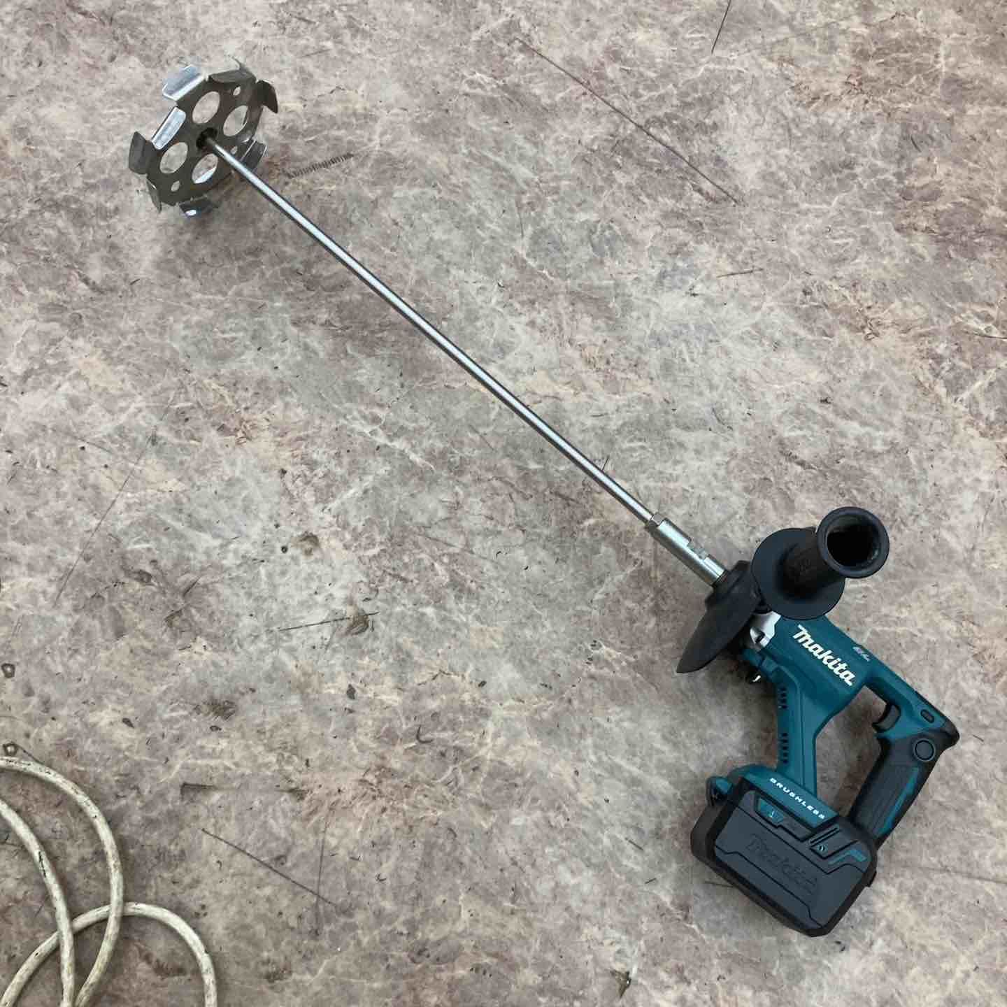 マキタ [makita] 充電式カクハン機 撹拌機 UT130DZ 165mm 低粘度 高 