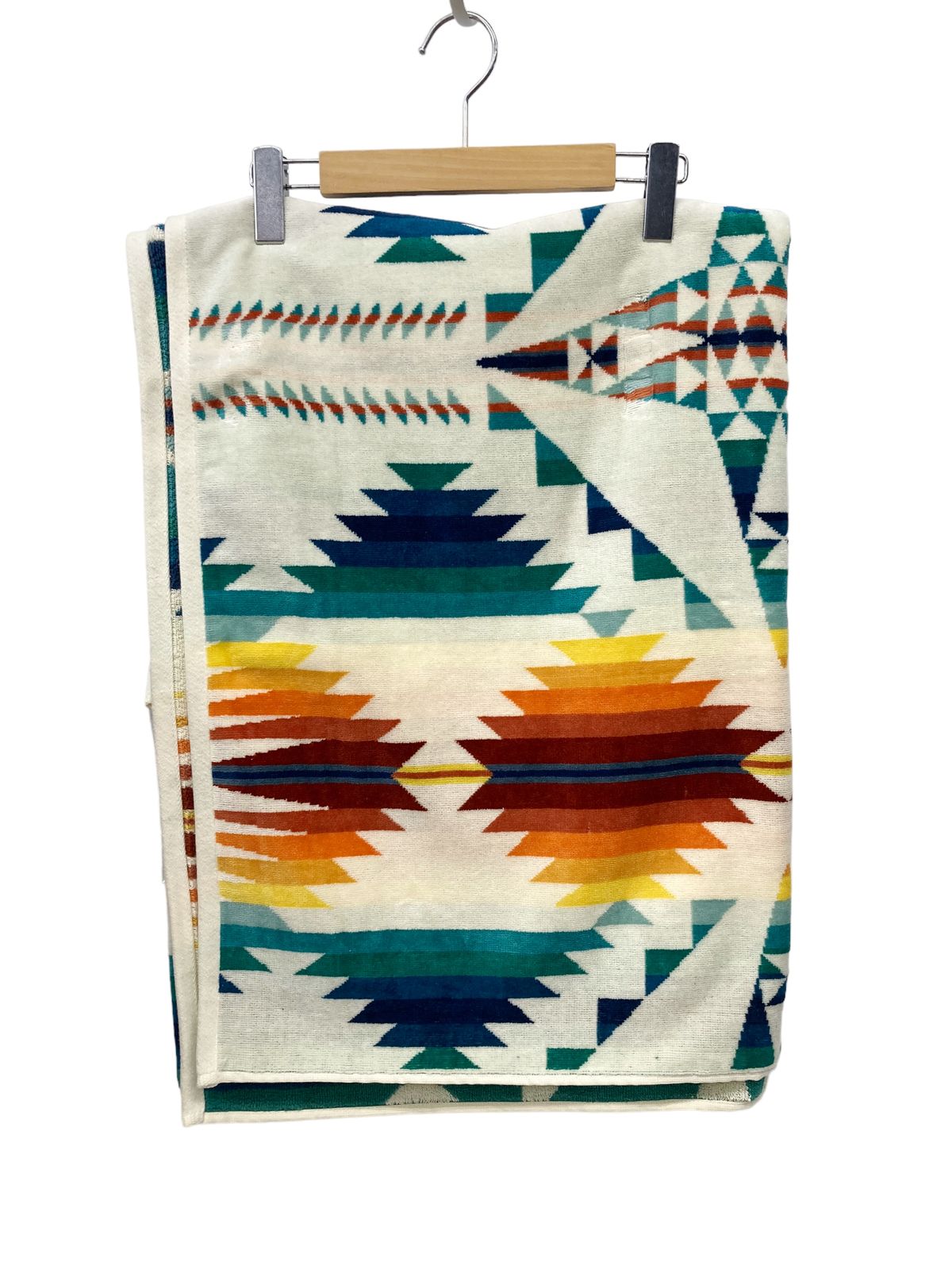 新品】 PENDLETON (ペンドルトン) Oversized Jacquard Spa Towel タオルケット ビーチタオル ブランケット  XB233-54663 アウトドア 雑貨/028 - メルカリ