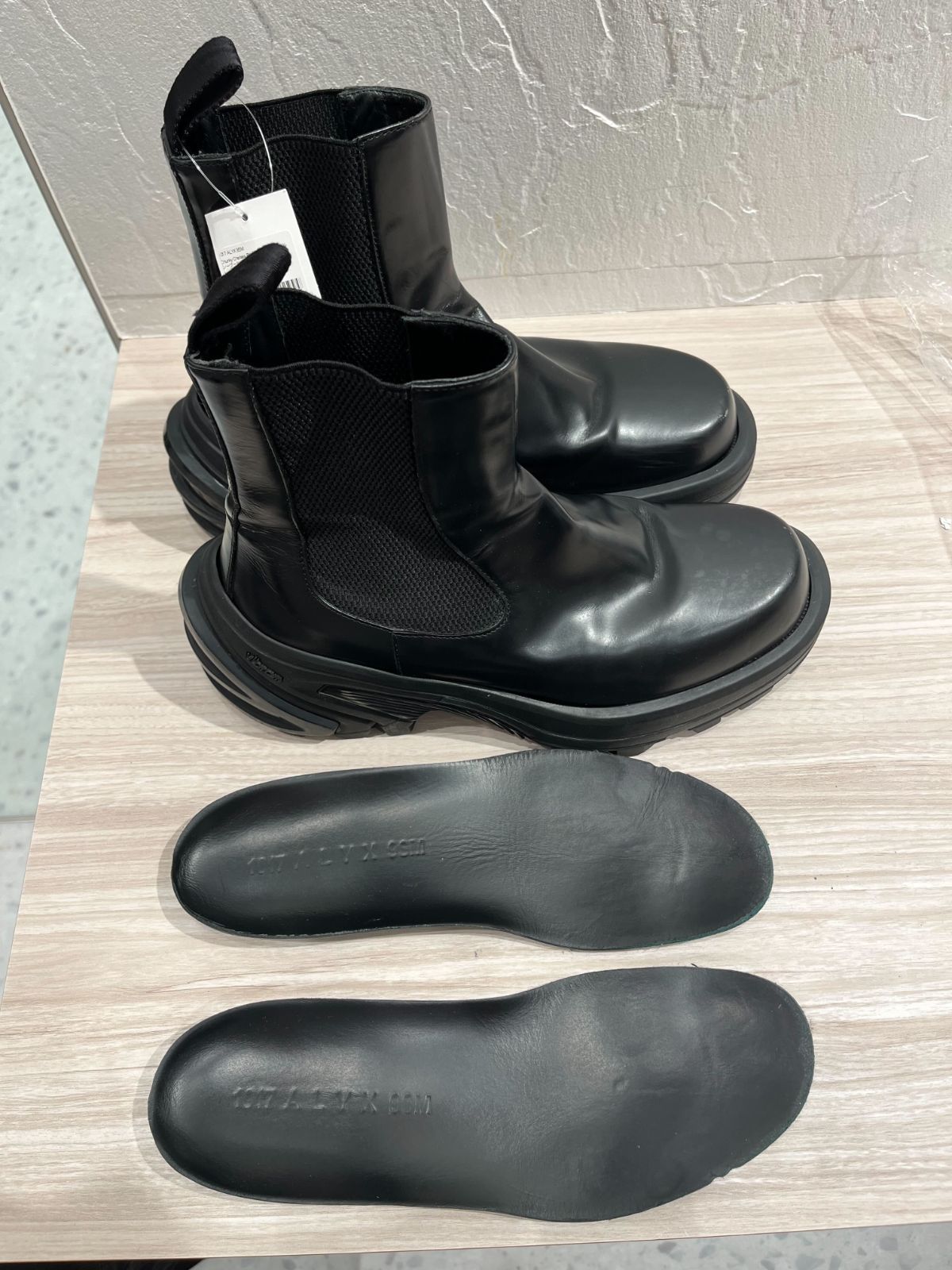 1017 ALYX 9SM (アリクス) Chunky Chelsea Boots チャンキーチェルシーブーツ ブラック - メルカリ