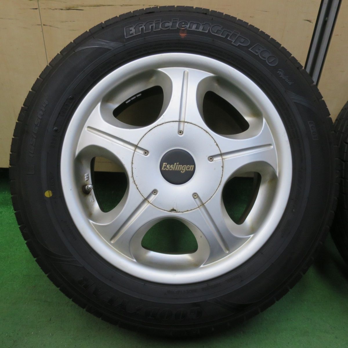 バリ溝！24年！9.5分以上☆185/65R14 グッドイヤー EfficientGrip ECO 