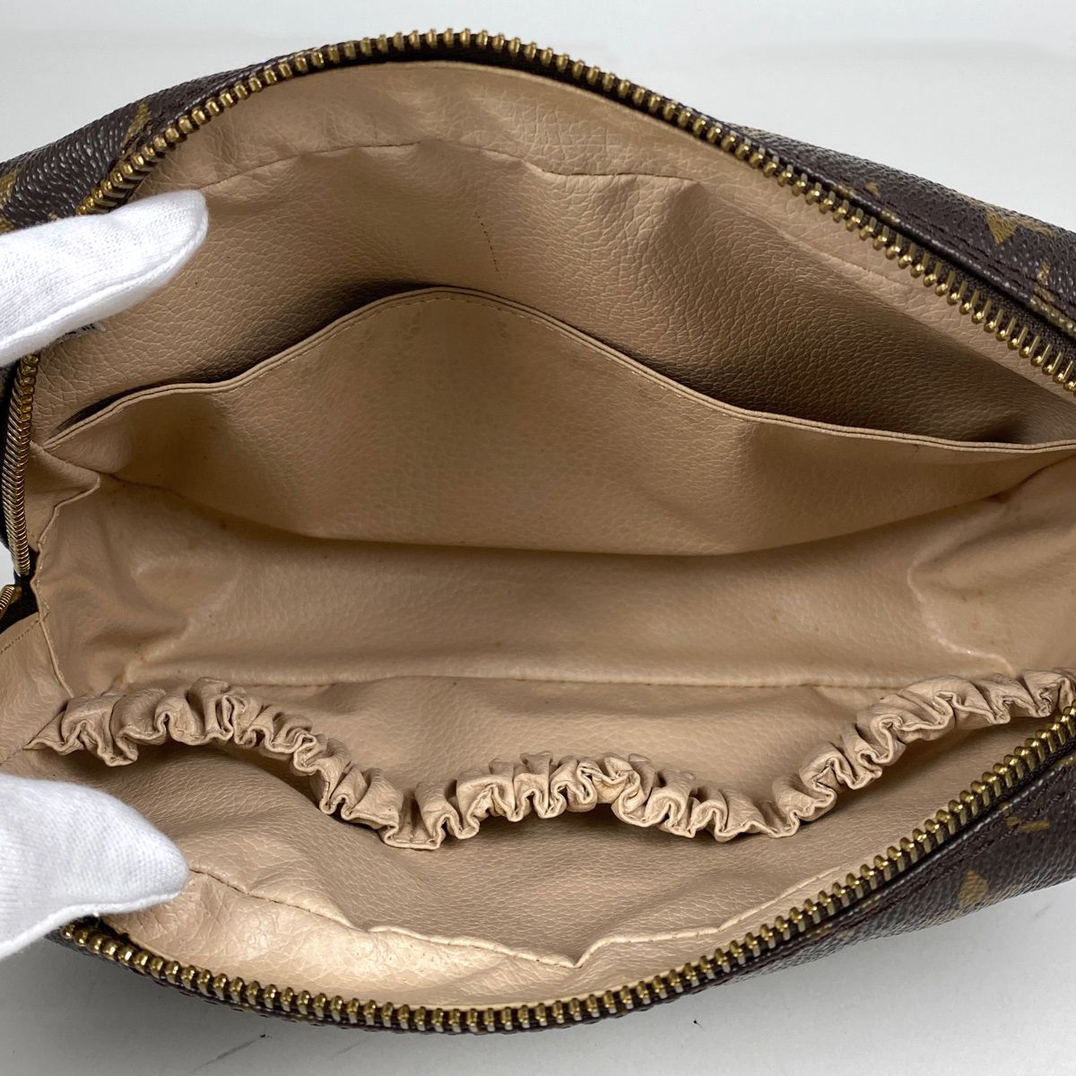 ルイ・ヴィトン Louis Vuitton トゥルース トワレット 23 メイク 