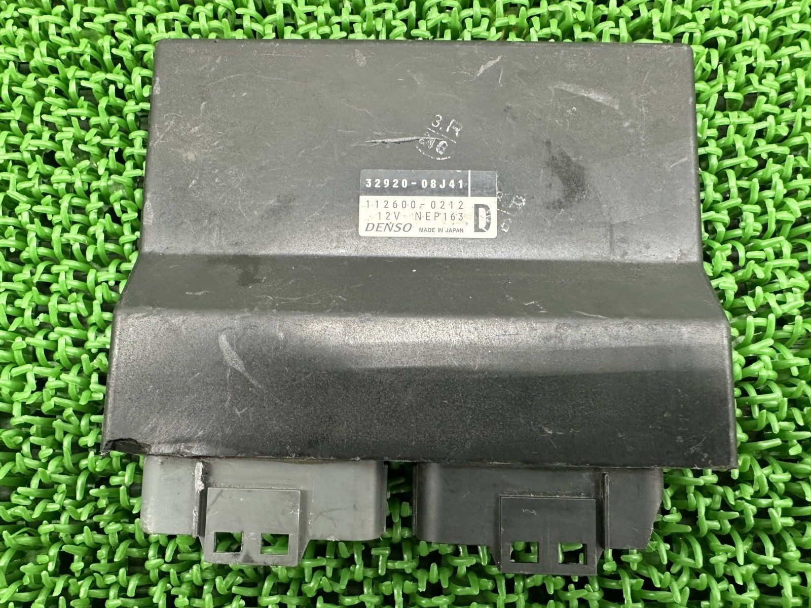 GSR750 ECU スズキ 純正 バイク 部品 GR7NA ECM エンジンコントロールユニット 修復素材に 機能的問題なし 車検 Genuine xV
