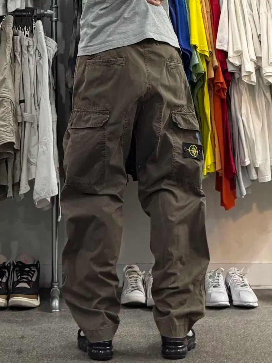 カーゴパンツ