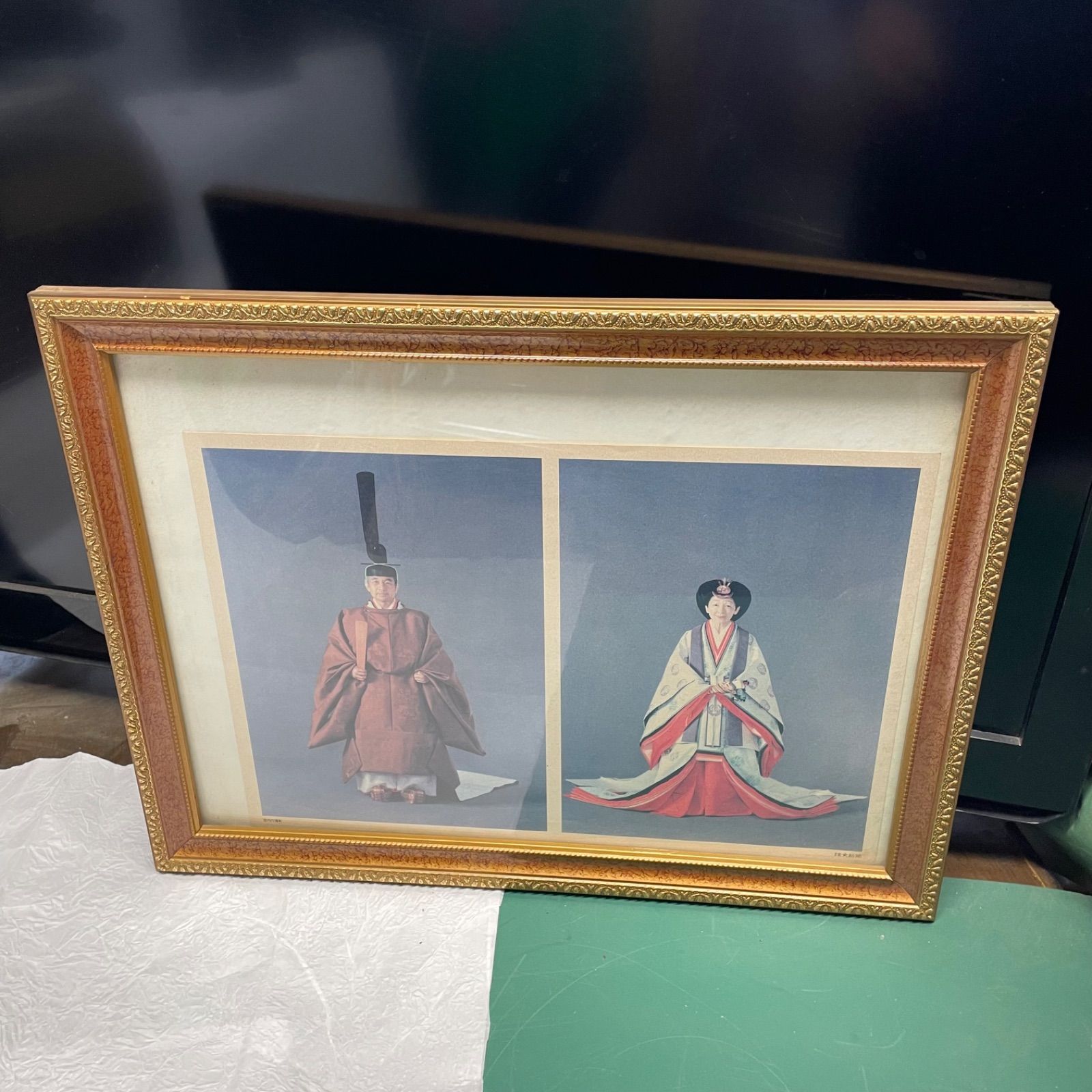 平成天皇と上皇后美智子様の額 お写真 上皇様 上皇后様 - メルカリ