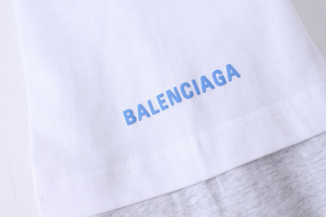 Balenciaga 限定ロングスリープTシャツ