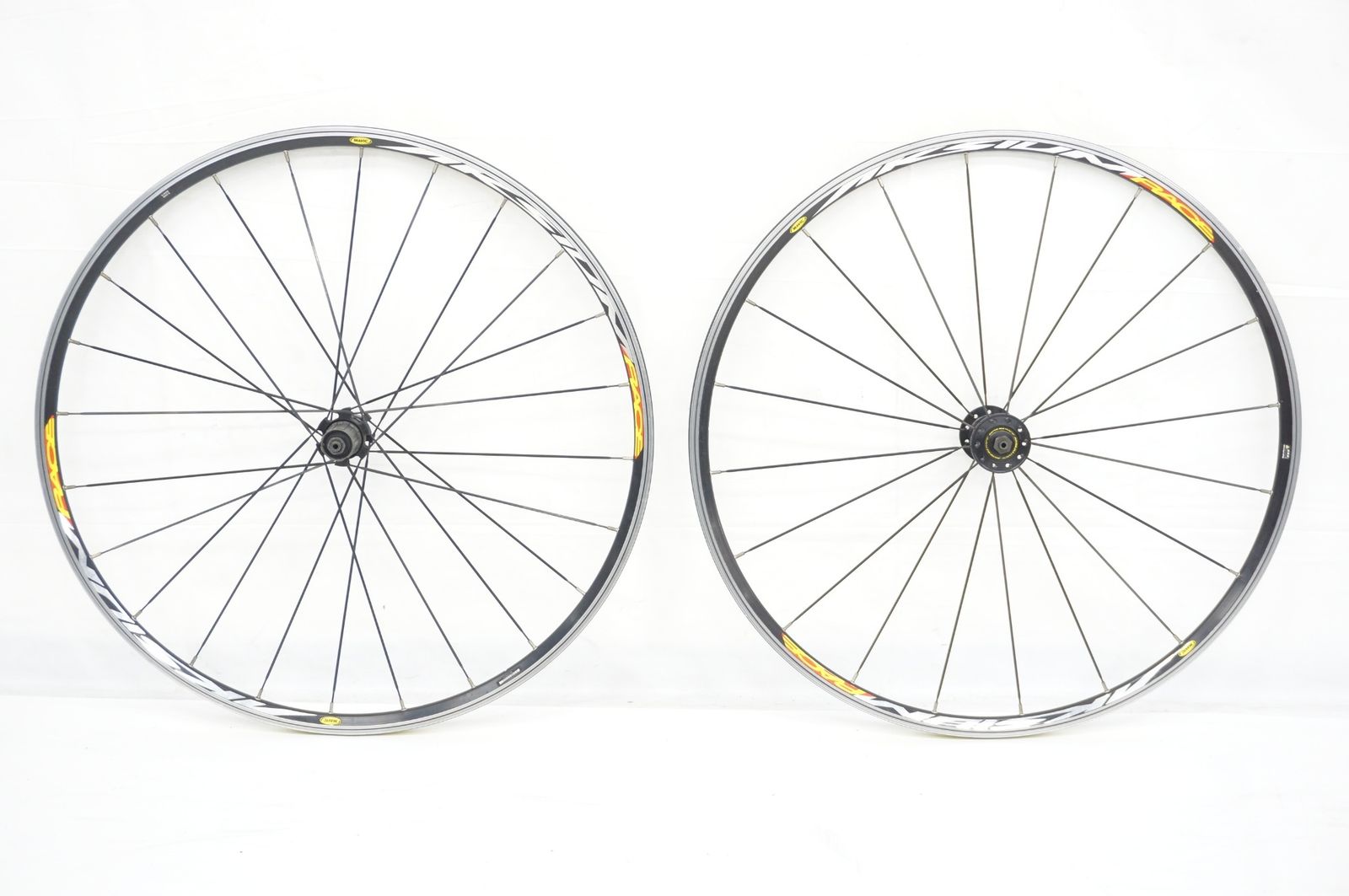 MAVIC AKSIUM RACE C15 シマノ10速 タイヤ付 MAVIC 「マヴィック」 AKSIUM RACE C15 シマノ10速 ホイールセット