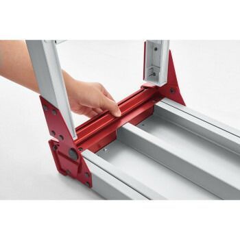 ワンタッチ操作のロック機構採用! 脚部伸縮式デザイン足場台