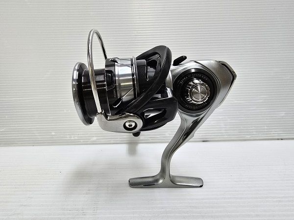 中古品】 DAIWA ダイワ スピニングリール 18カルディア LT 4000－CXH
