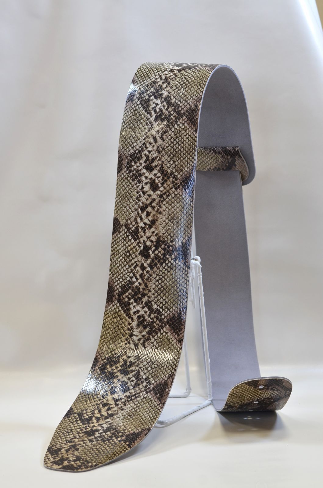 ハンドメイド ド迫力 12㎝幅 本革ギターストラップ パイソン柄 プリント