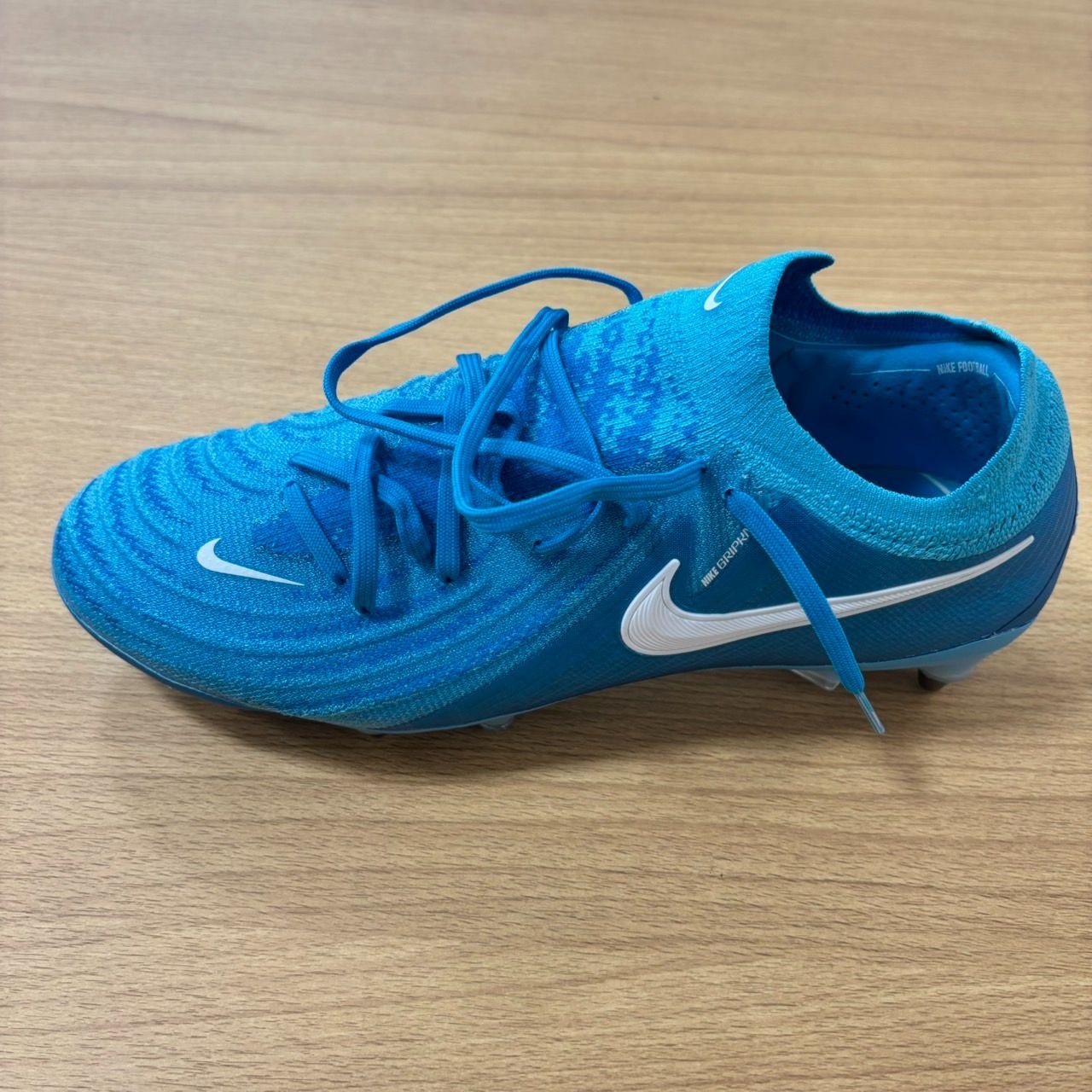 Nike Phantom 57 青 スパイクシューズ NIKE ナイキ（NIKE）（メンズ）サッカースパイク 土用 ハード