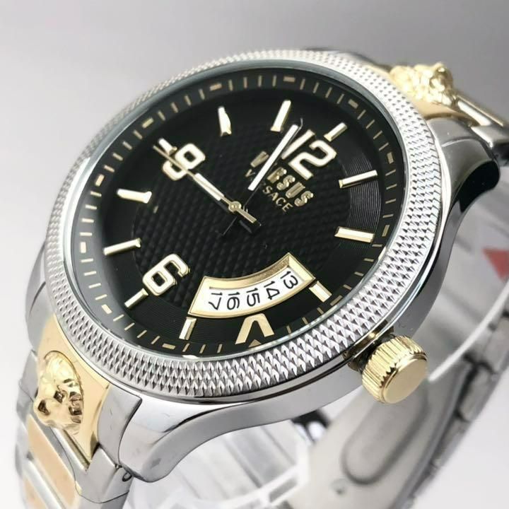 【新品】ヴェルサス/ヴェルサーチ 定価4万円 シルバー クォーツ メンズ腕時計佳代の時計一覧はこちら