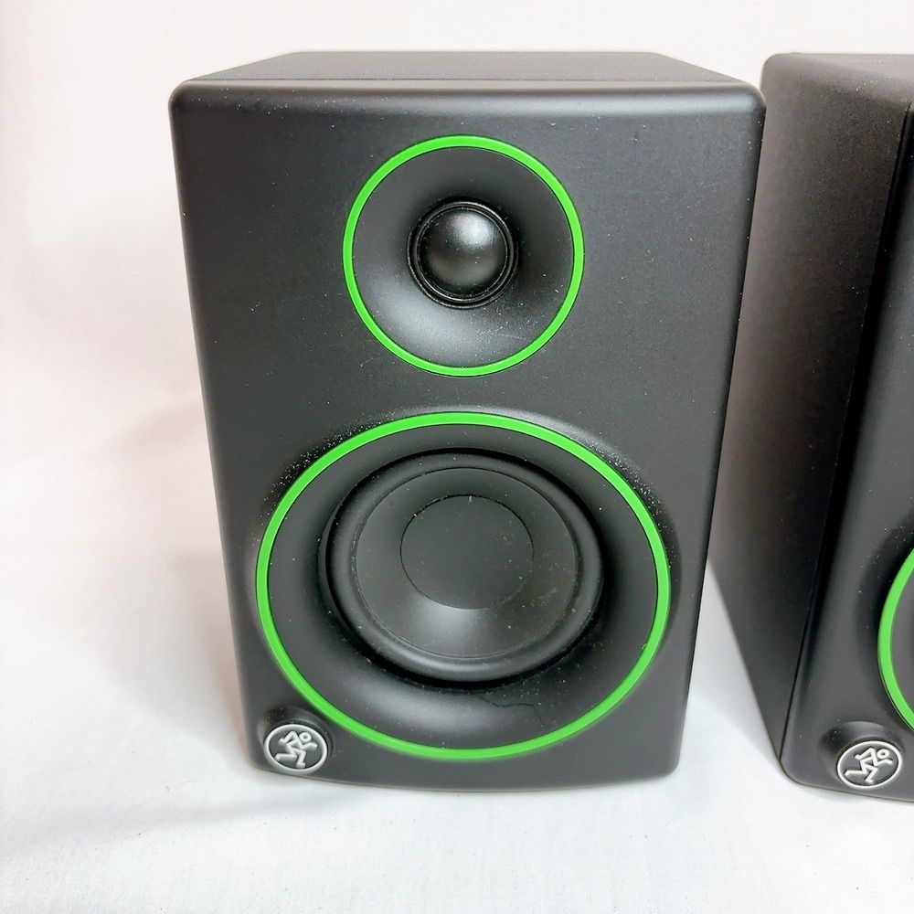 3インチのモニタースピーカー