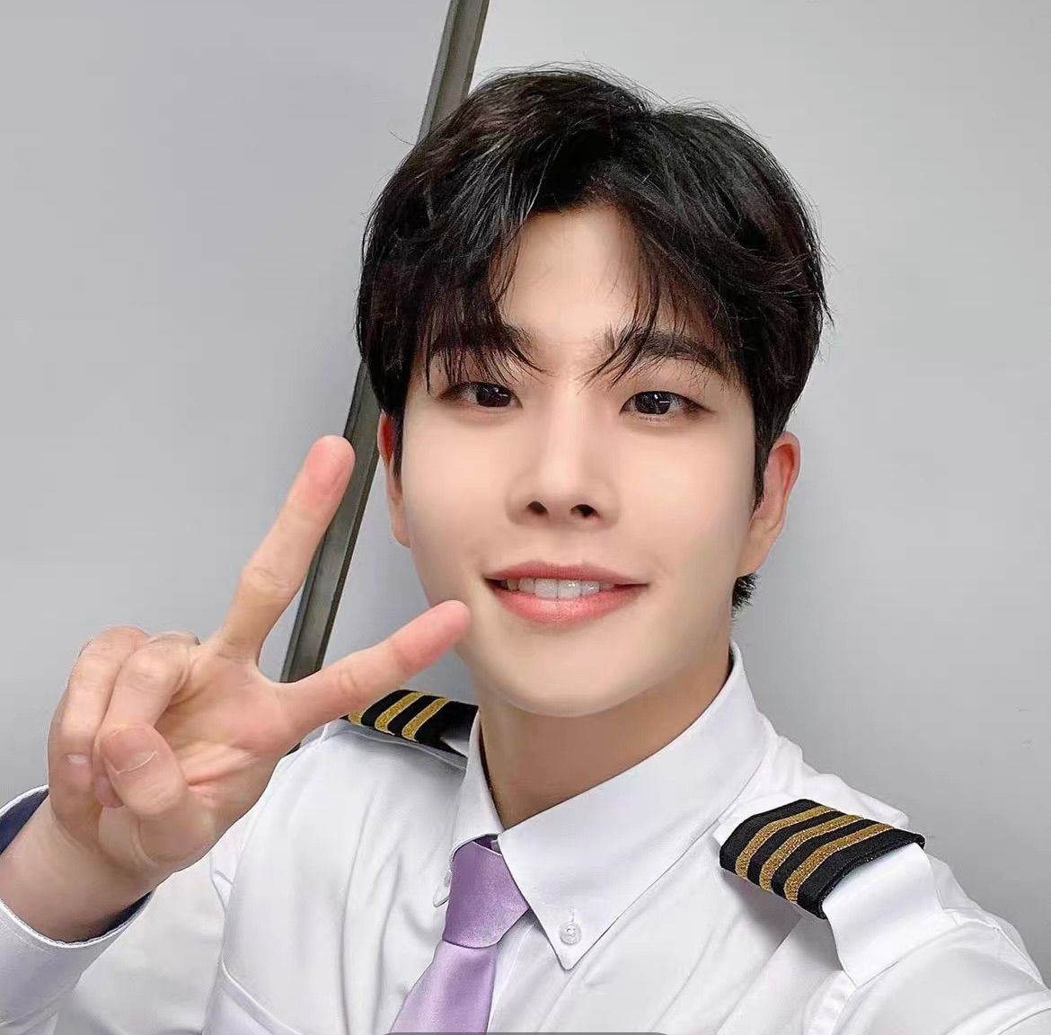 ASTRO クッションカバー MJ - メルカリ