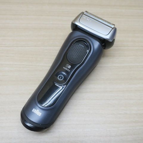 未使用・展示品＞BRAUN シリーズ8 電気シェーバー Type5795 本体のみ