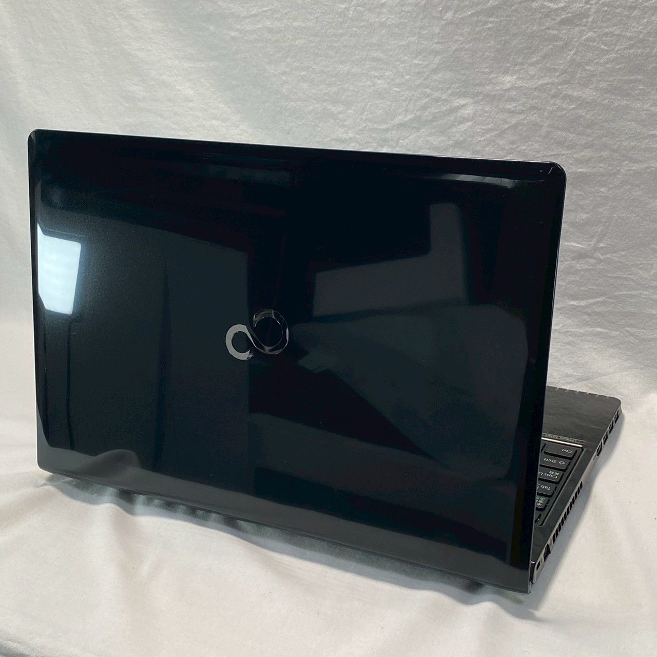 動作品 FUJITSU|LIFEBOOK|AH42|U|FMVA42UB|ブラック|Celeron|3205U|メモリ4GB|HDD|1TB|Windows10|ACアダプター付|おまけマウス付|No.3925