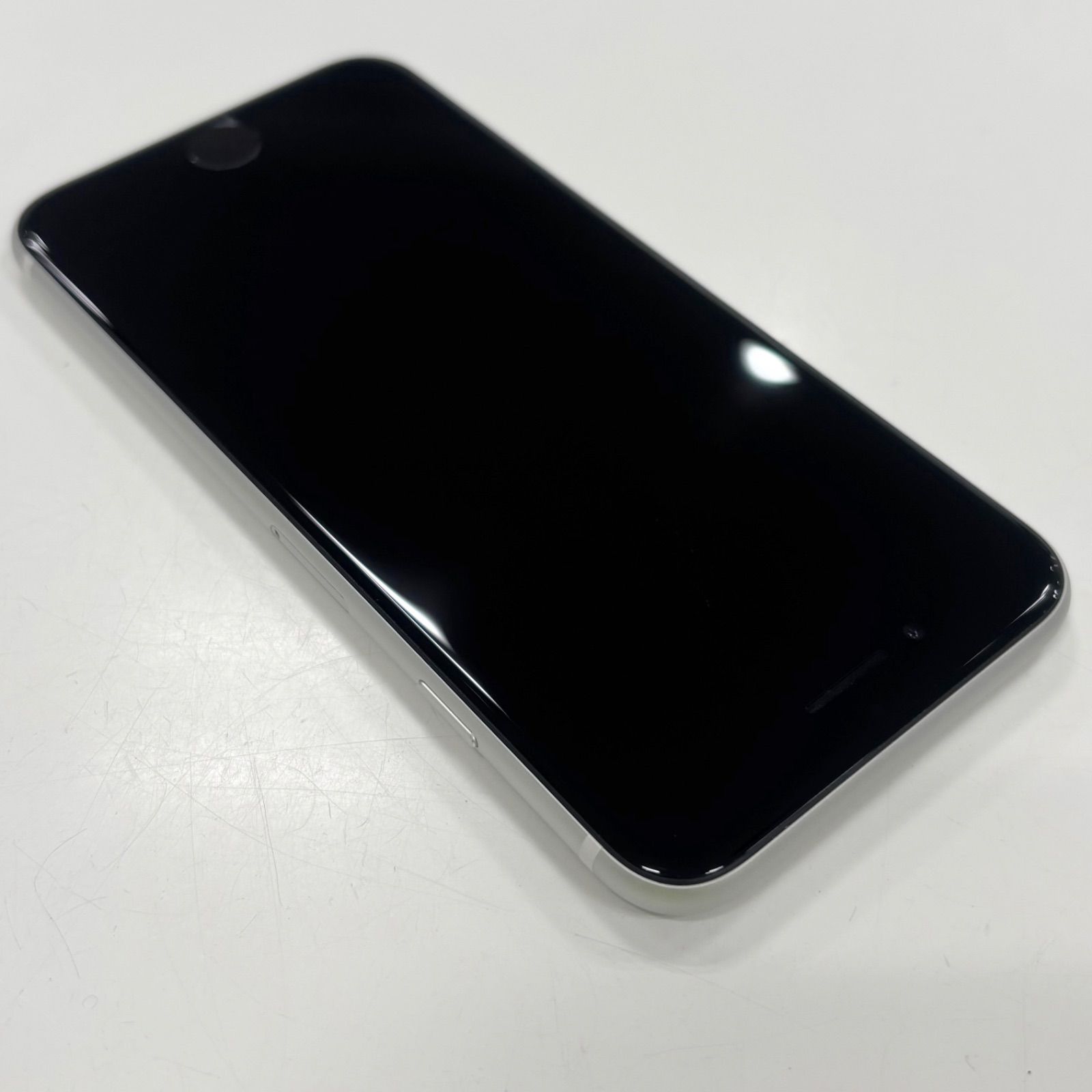 極美品】iPhoneSE2 64GB ブラック SIMフリー 21177 - メルカリ