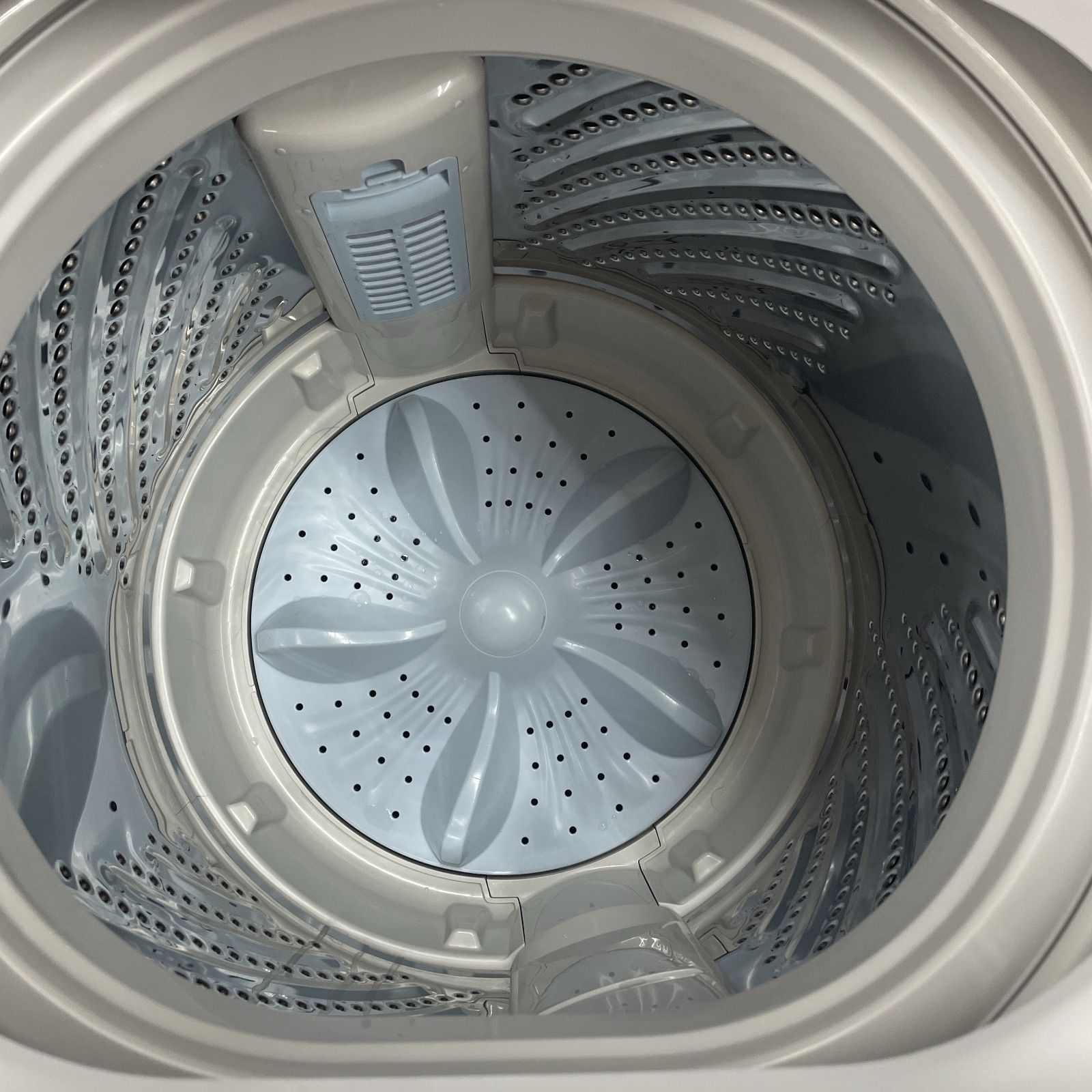 R352 ☀️ 名古屋市近郊配送設置無料 製の高年式 Hisense 洗濯機 洗濯4.5㎏ HW-K45E 動作 済 クリーニング済 WWW_KANDAIZUMI_COM