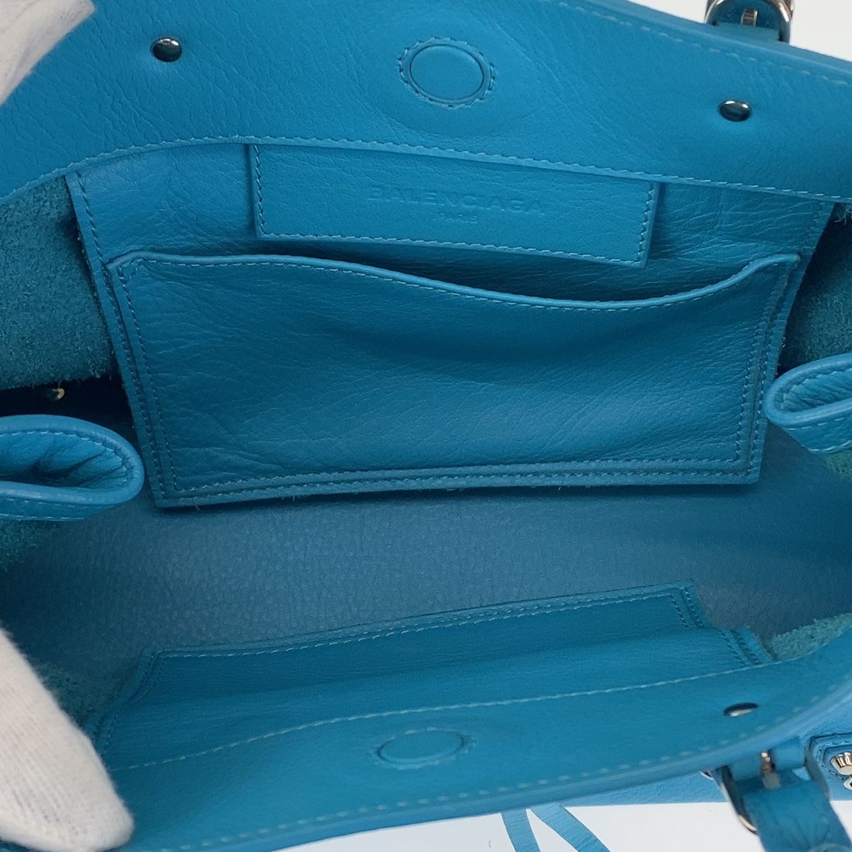 入手困難カラー BALENCIAGA ペーパーバッグ　ターコイズブルー BALENCIAGA バレンシアガ ペーパー ターコイズブルー シルバー金具