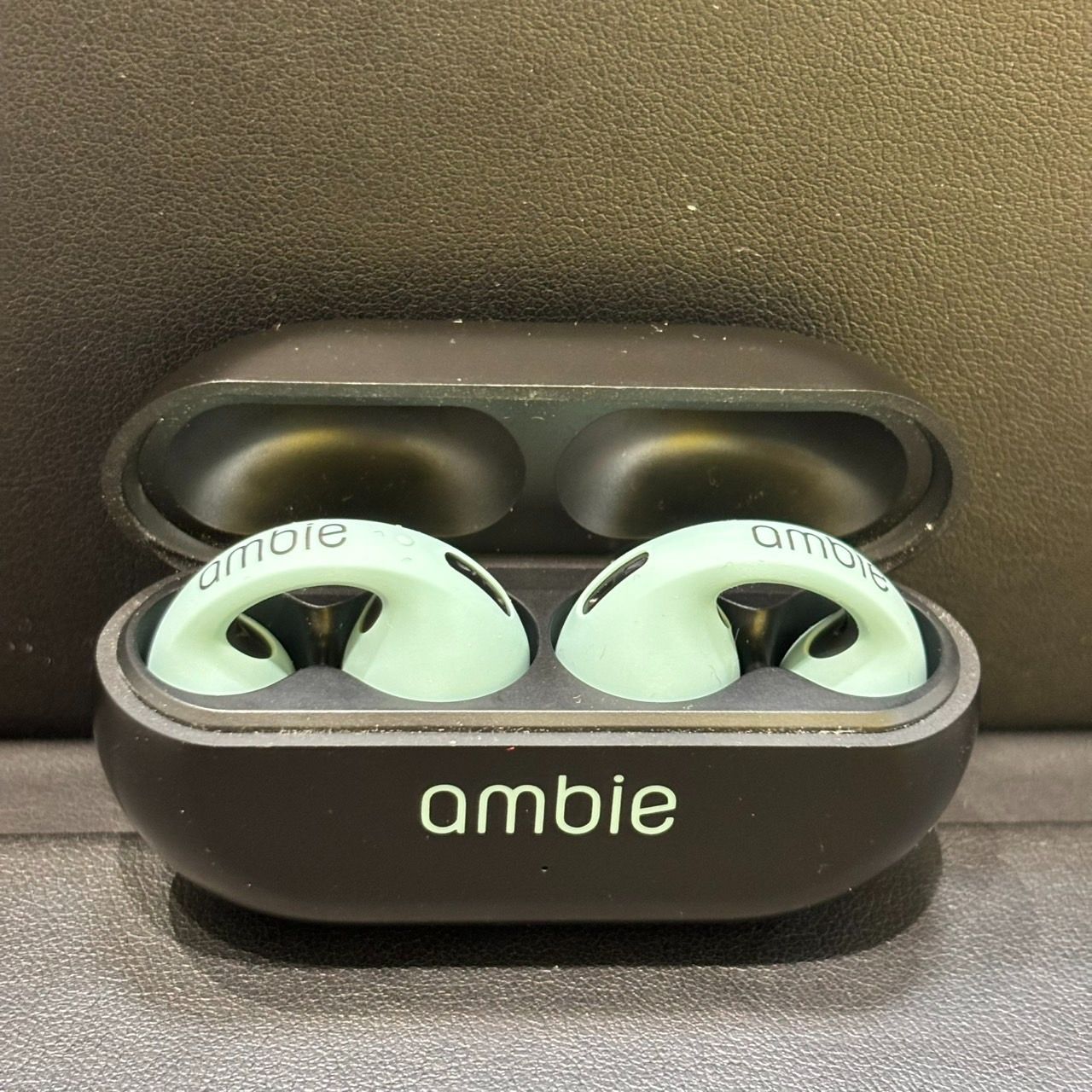 ambie AM-TW02 ホワイト 〈リニューアル版〉 ambie sound earcuffs AM