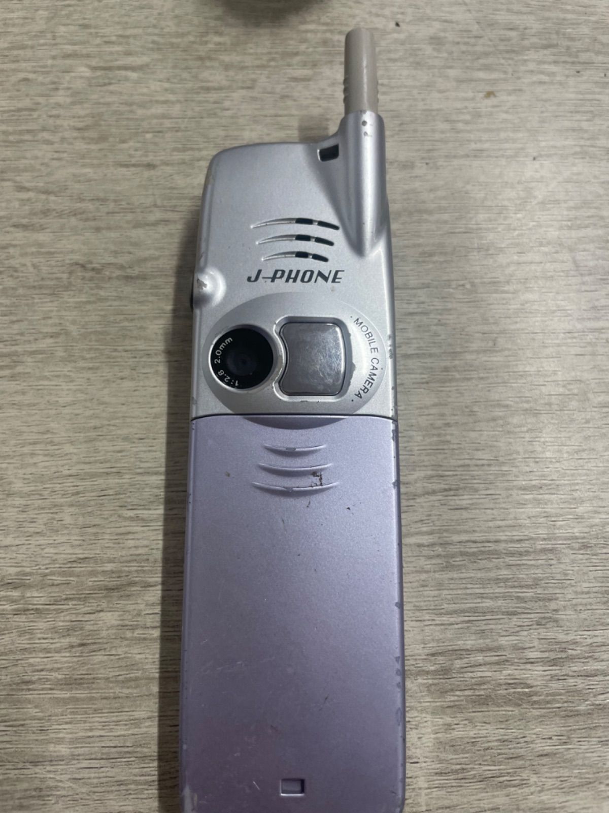 SHARP J-PHONE SH04 ホワイト 携帯電話本体　メルカリ便発送 SHARP J-PHONE SH04 ホワイト 携帯電話本体 メルカリ便発送