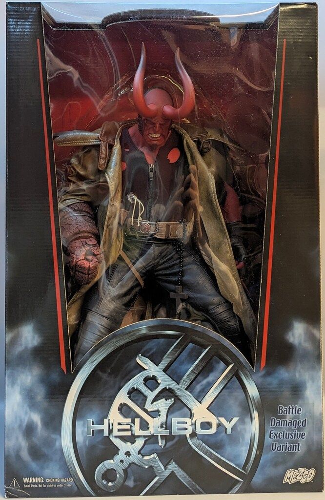 MEZCO ACTION FIGURE HELLBOY |Battle Dmaged Exclusive Variant 長角 | 口閉 18インチ