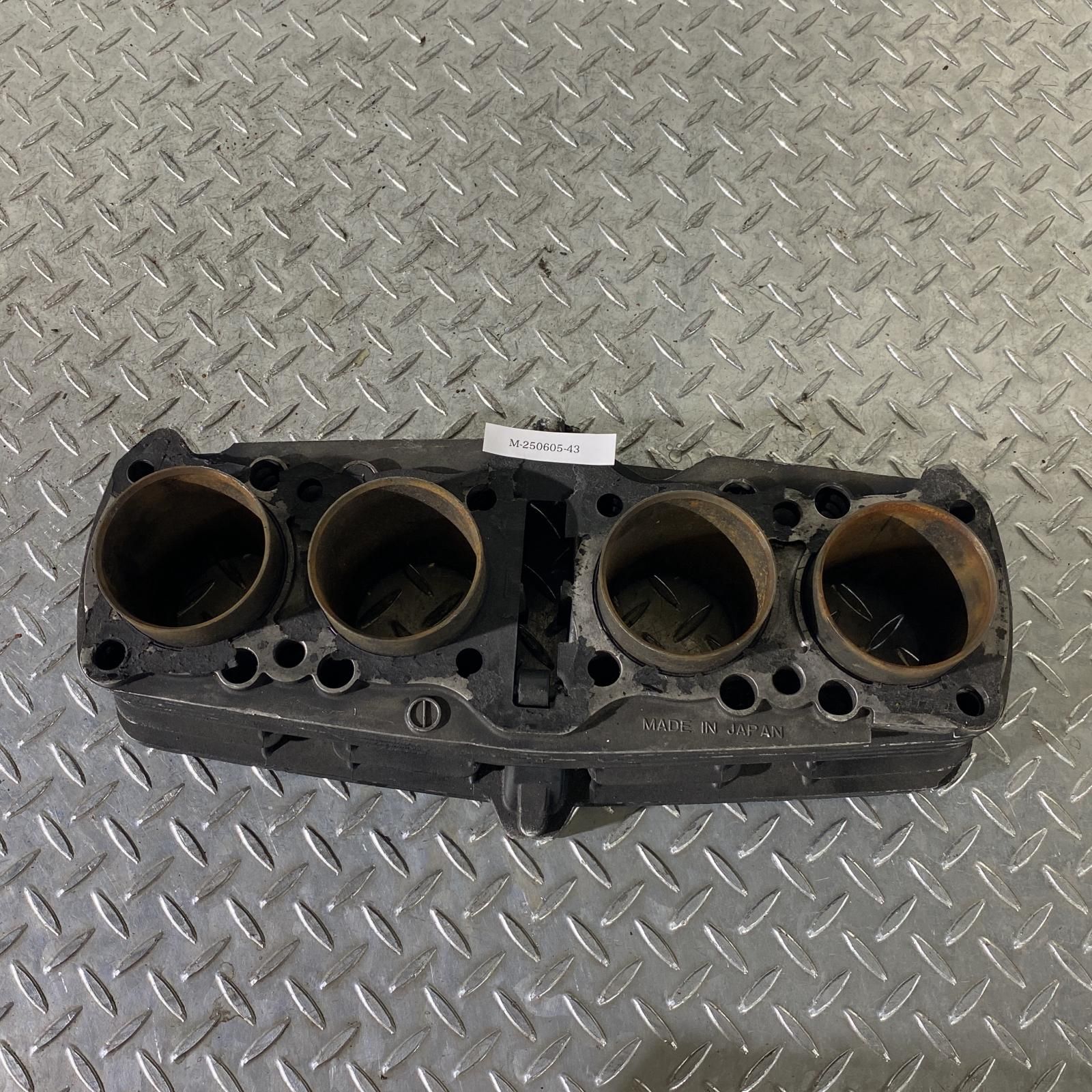 KAWASAKI Z1000J シリンダーヘッド カワサキ [M-250327-7]