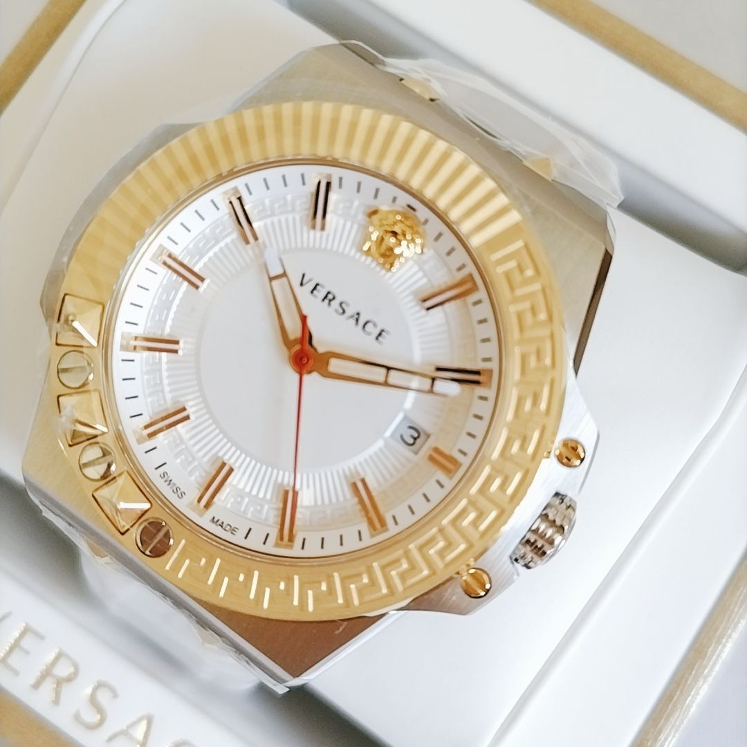 新品未使用】VERSACE チェーンリアクション 腕時計 ヴェルサーチ 新品未使用】VERSACE チェーンリアクション 腕時計 ヴェルサーチ