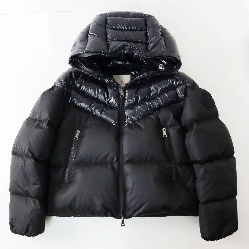 モンクレール デカワッペン　ダウンジャケット MONCLER - 2020年 モンクレール MONCLER GUENIOC ゲニオック