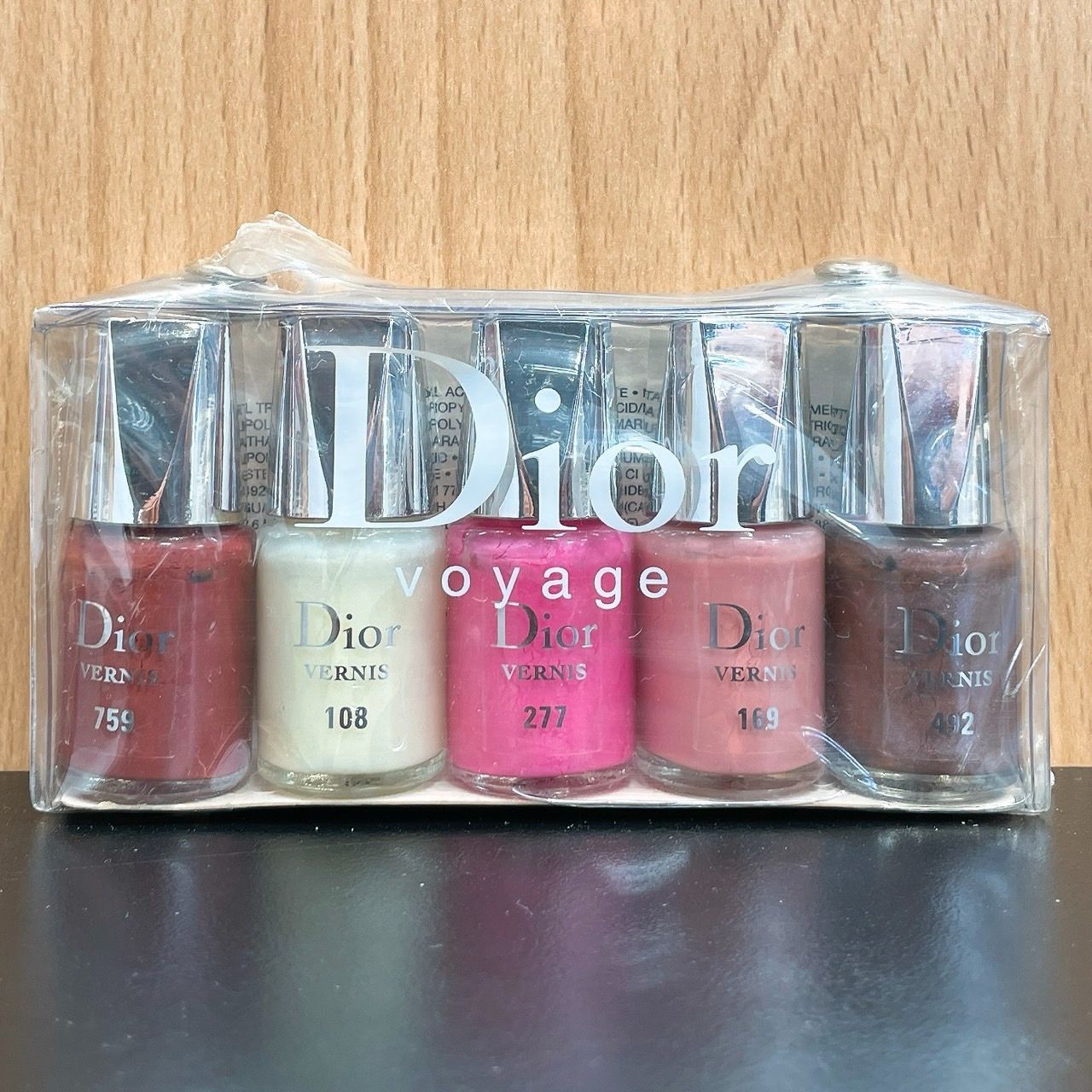 【新品未使用】DIOR ディオール マニキュア 5本まとめ売り Dior マニキュア 5本セット 美品‼️ - メルカリ