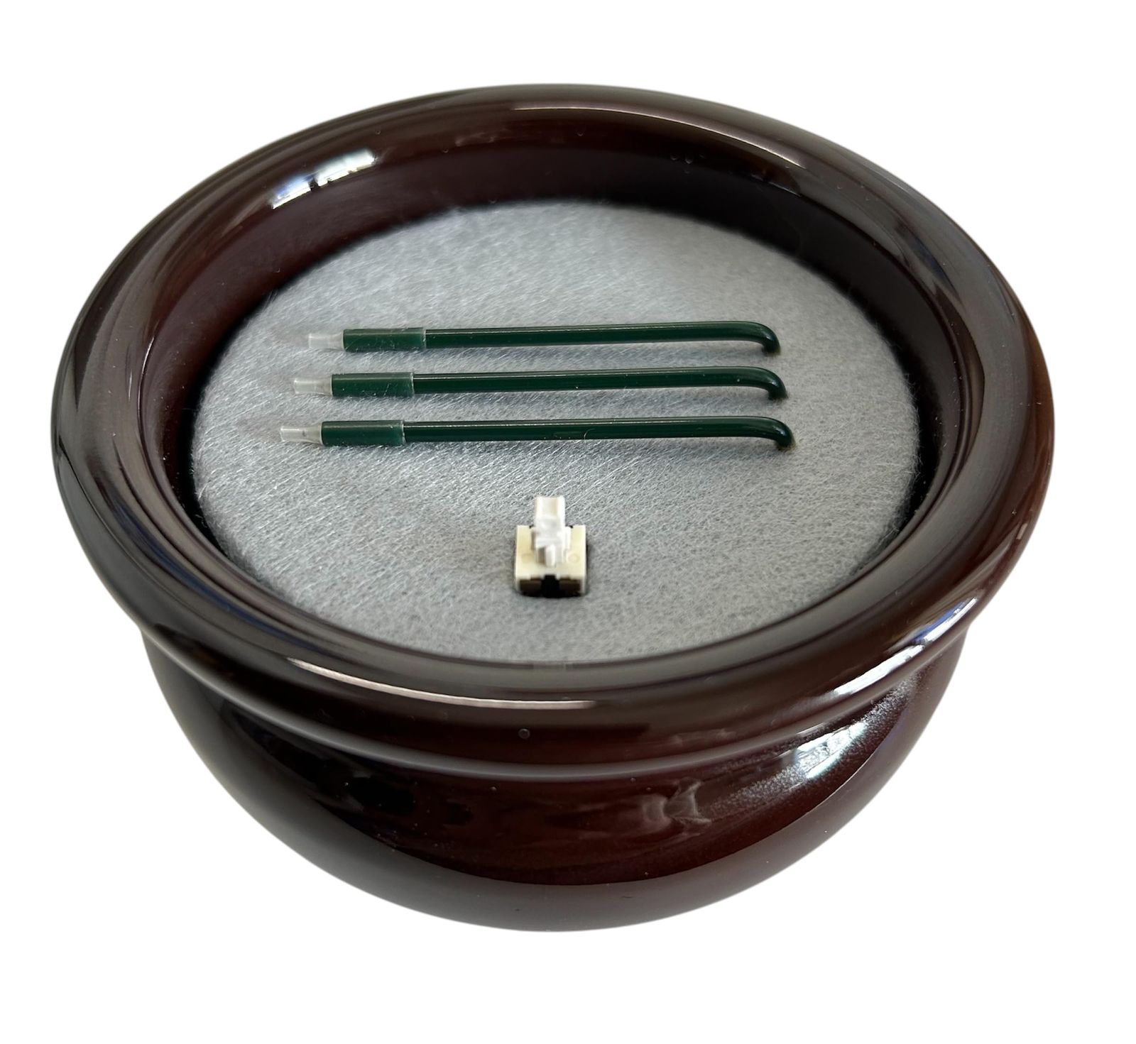 火を使わず安全な電子線香 仏具 LED電子線香 サンやすらぎ 寝かせ線香タイプ 透かし香炉 ((茶/2.5寸)) [(茶/2.5寸)]