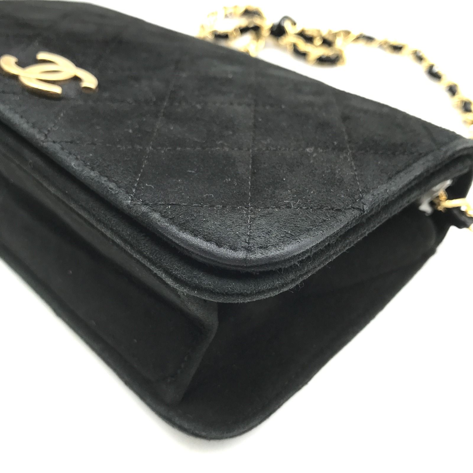 良品 CHANEL シャネル ミニ マトラッセ スエード ココマーク プッシュターンロック チェーン ショルダー バッグ ブラック a2431 良品 CHANEL シャネル ミニ マトラッセ スエード ココマーク プッシュ
