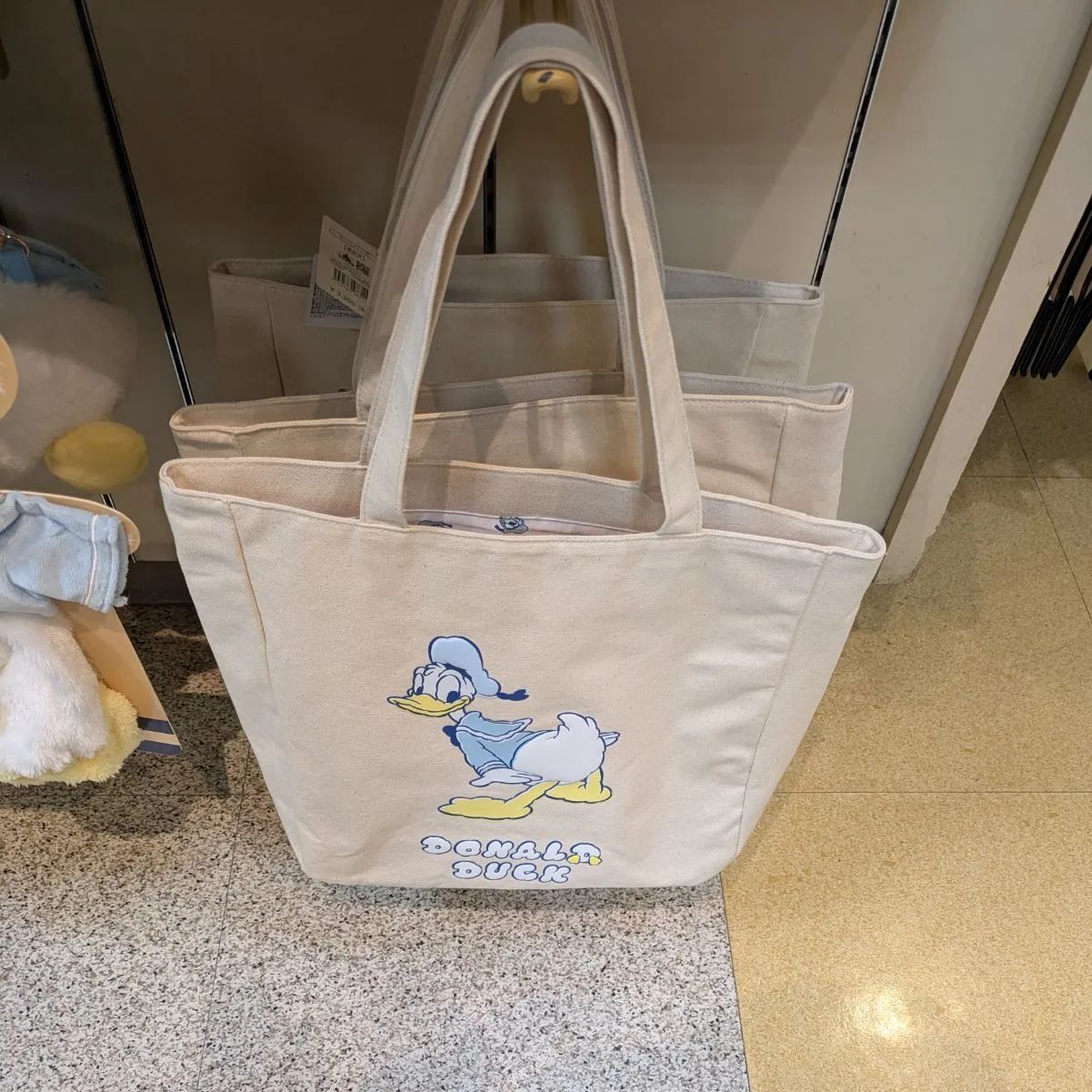 【アウトレット☆送料無料】 DISNEY STORE 新品タグ付 トートバッグ ギフト プレゼント キャラクターグッズ