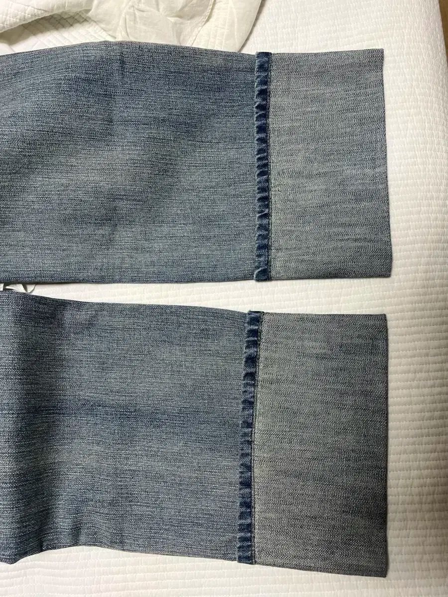 ヴィ・トゥエルブ】2024年人気総柄×ラバーロゴ ストレッチゴルフパンツ