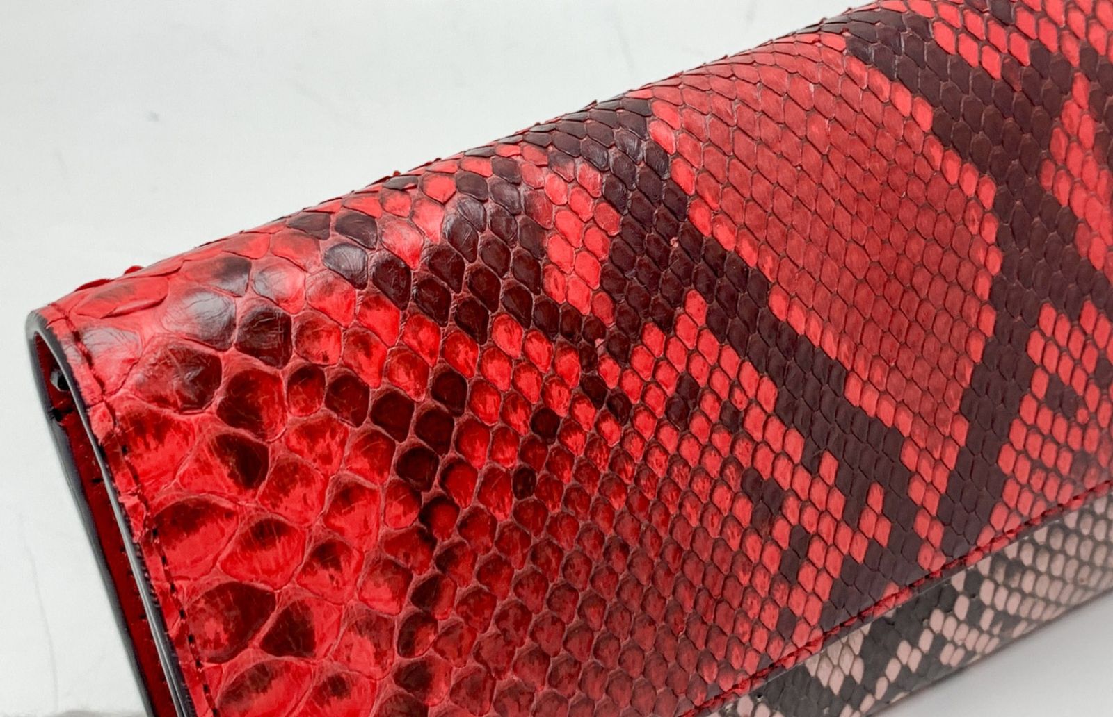 GUCCI グッチ 410100 赤 レッド ピンク パイソン 蛇革 長財布 フラップ  