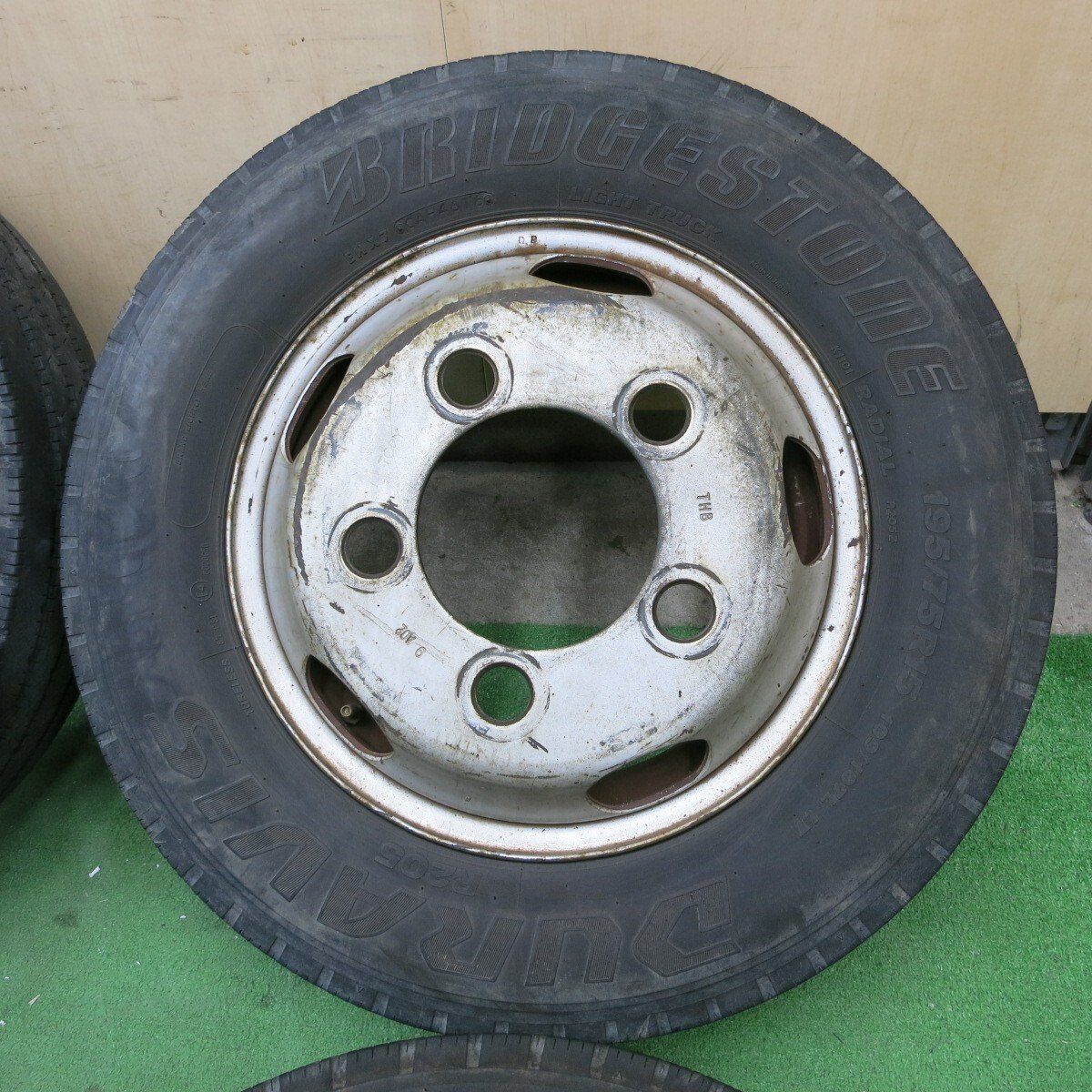 109|107L ブリヂストン
