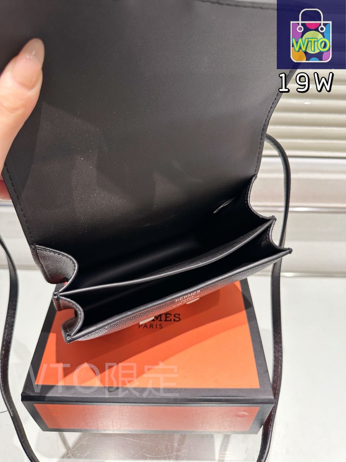 HERMES エルメス　コンスタンスフォーカス68 シルバーバックル　美品 HERMES/エルメス】 Hベルト コンスタンス リバーシブル #70