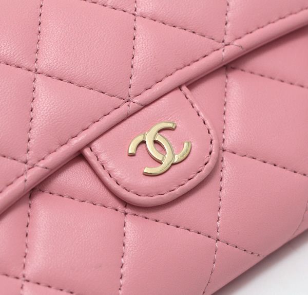 シャネル CHANEL マトラッセ 三つ折り財布 ミディアム ラム ピンク G