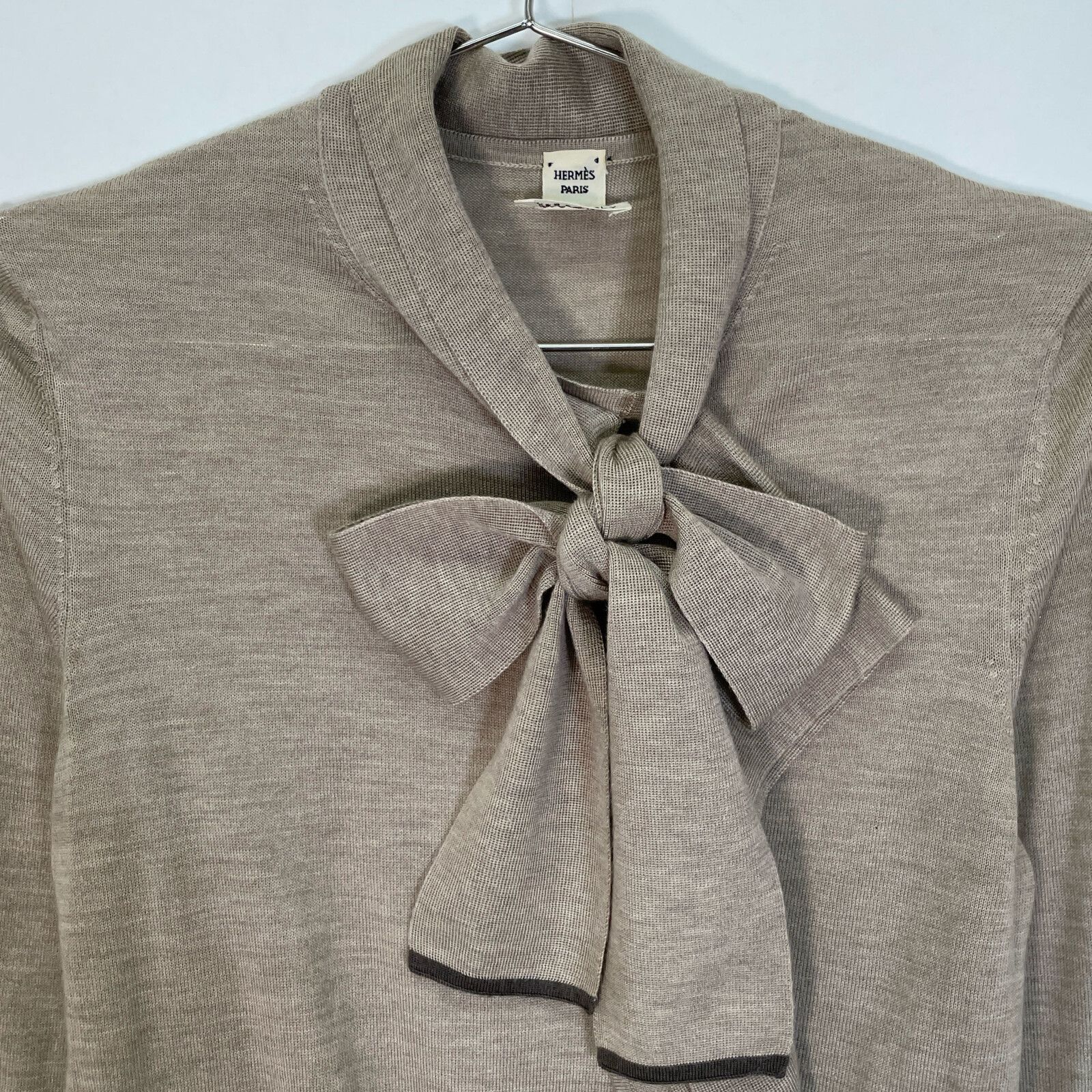 HERMES エルメス ベージュ カシミヤ ボウタイ ニット 36 - メルカリ 
