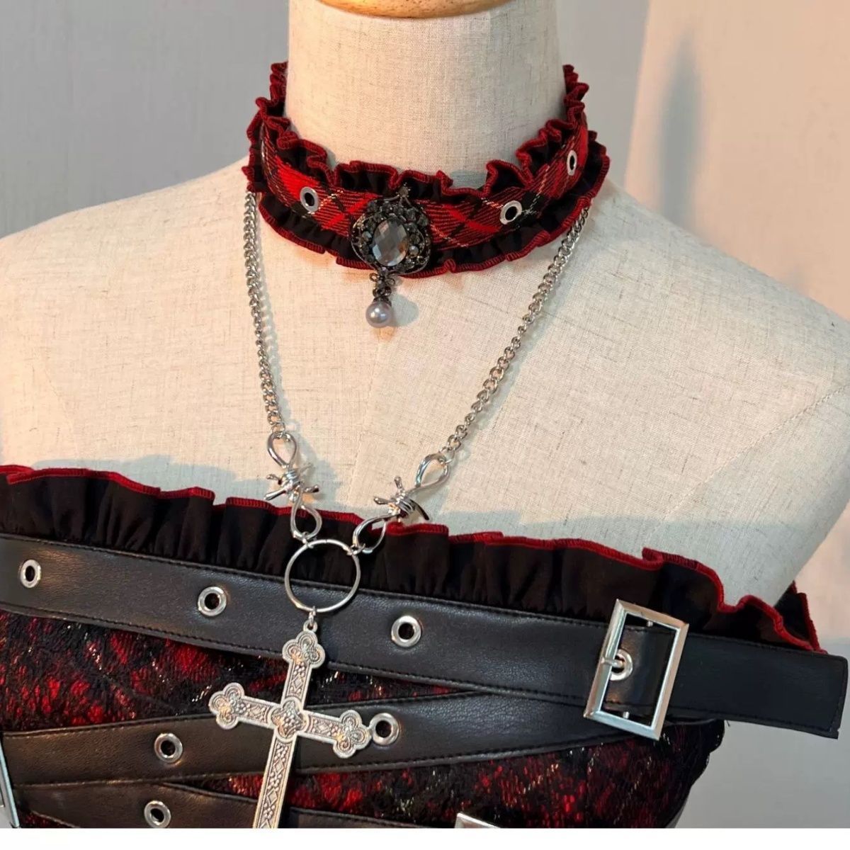 新品未使用 2024年秋冬発売 甜辣ロック風 アビゴスロックセットアップ 抹胸トップス+フレアスカート+チョーカー付き 撮影会 舞台演出 推し活 イベント用 大人レディース プレゼントにも最適