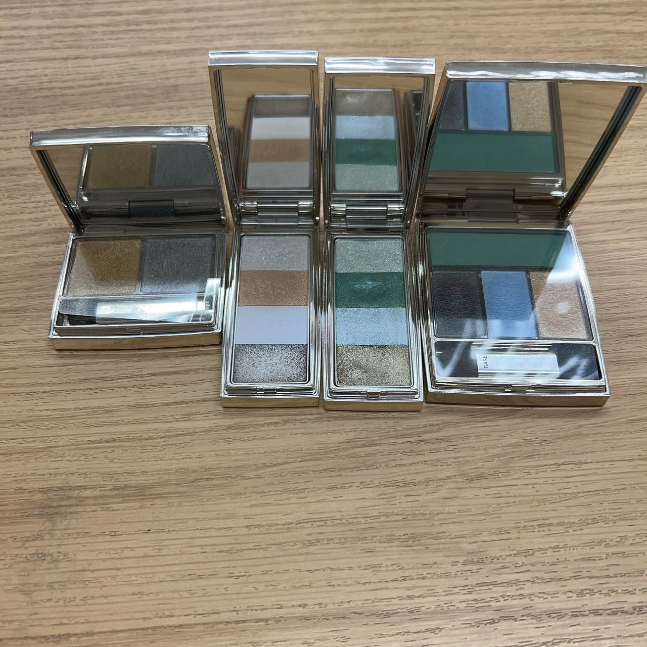 まとめ売り】 RMK アイシャドウ 4点セット - メルカリ