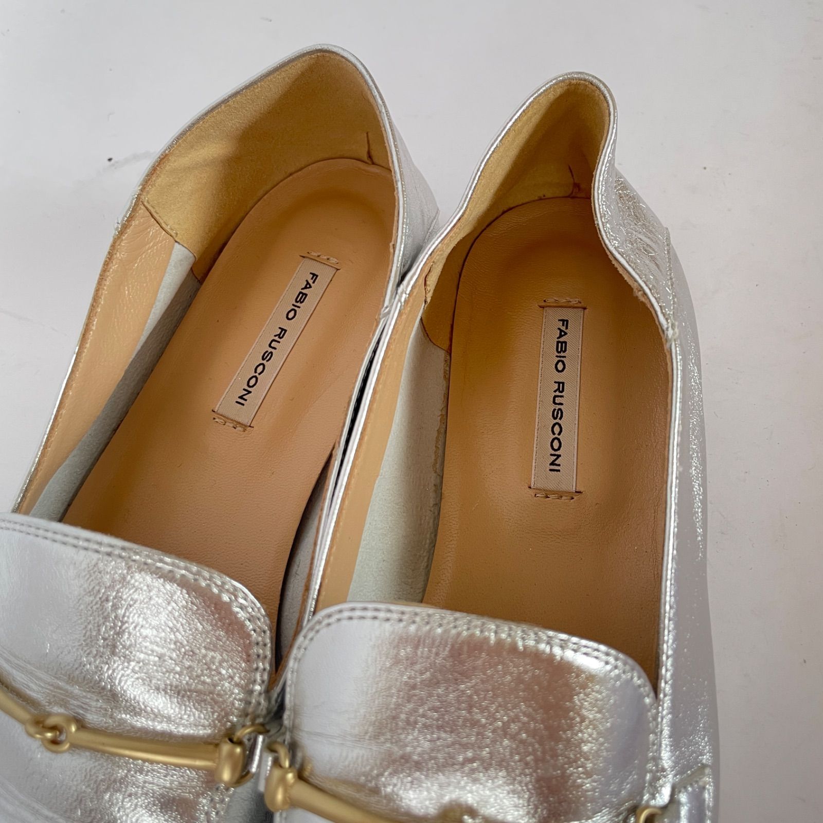 FABIO RUSCONI シルバー フラットシューズ 36 1/2 美品 FABIO RUSCONI シルバー フラットシューズ 36 1/2 美品