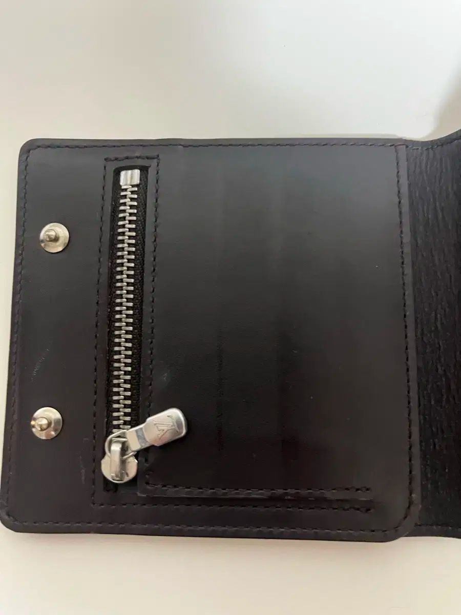 Louis Vuitton ルイヴィトン ブラック モノグラム 二つ折り財布