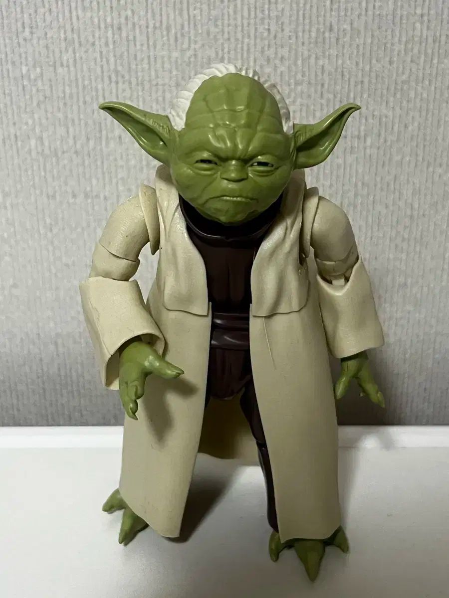 【雷市場（ポンジャン）商品韓国直送】 Star Wars(スター・ウォーズ) ヨーダ フィギュア 出品
