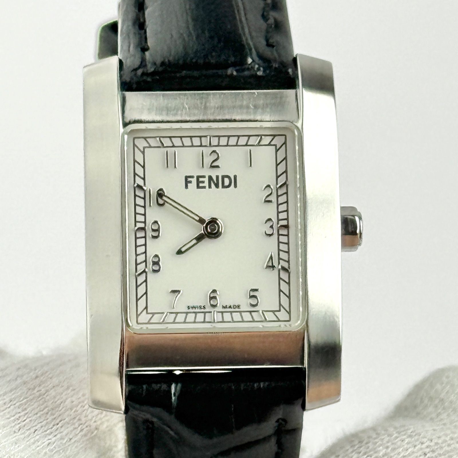 フェンディ 7000L オロロジ 新品ベルト 新品電池 レディース 腕時計865