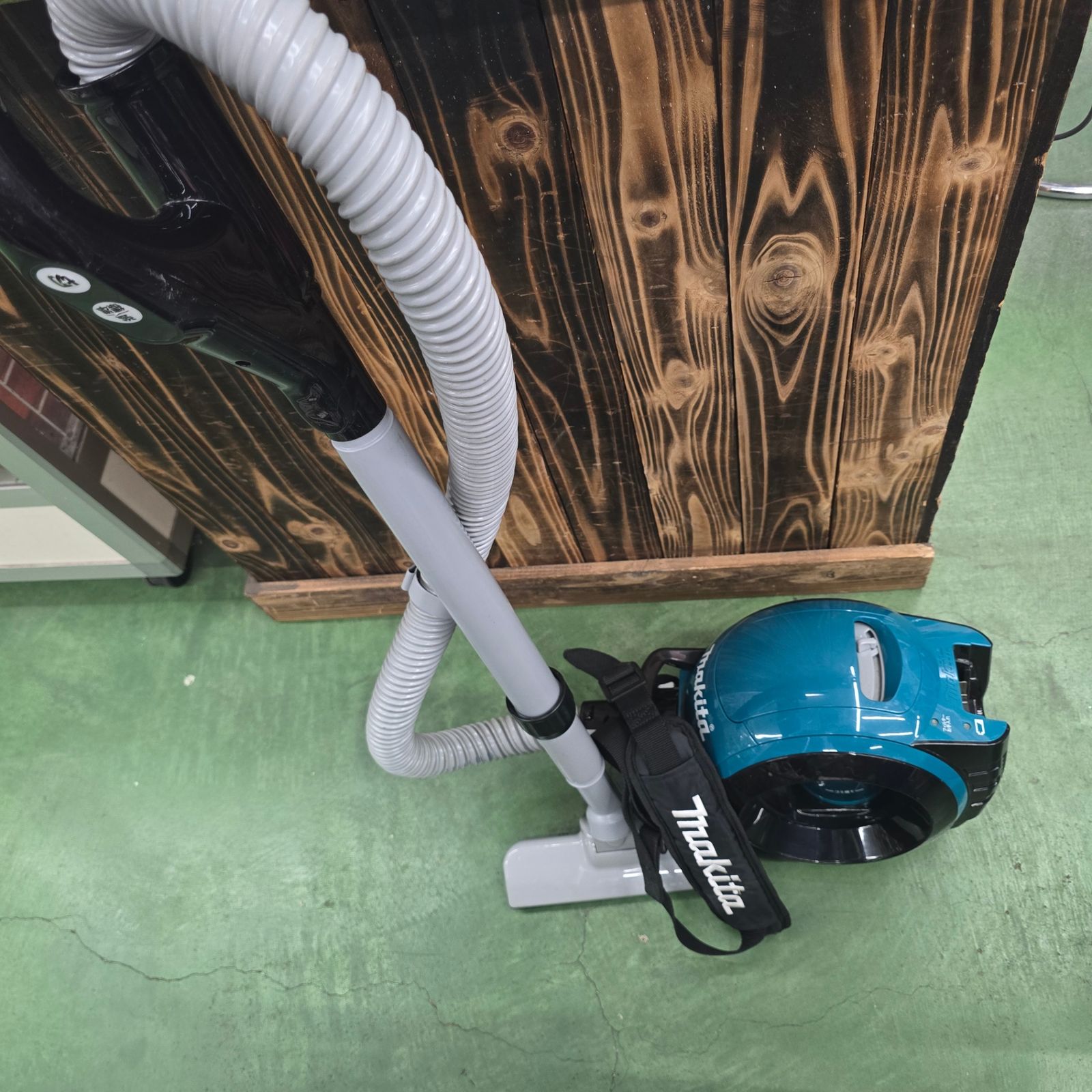マキタ makita コードレスサイクロン掃除機 CL500DZ 桶川店