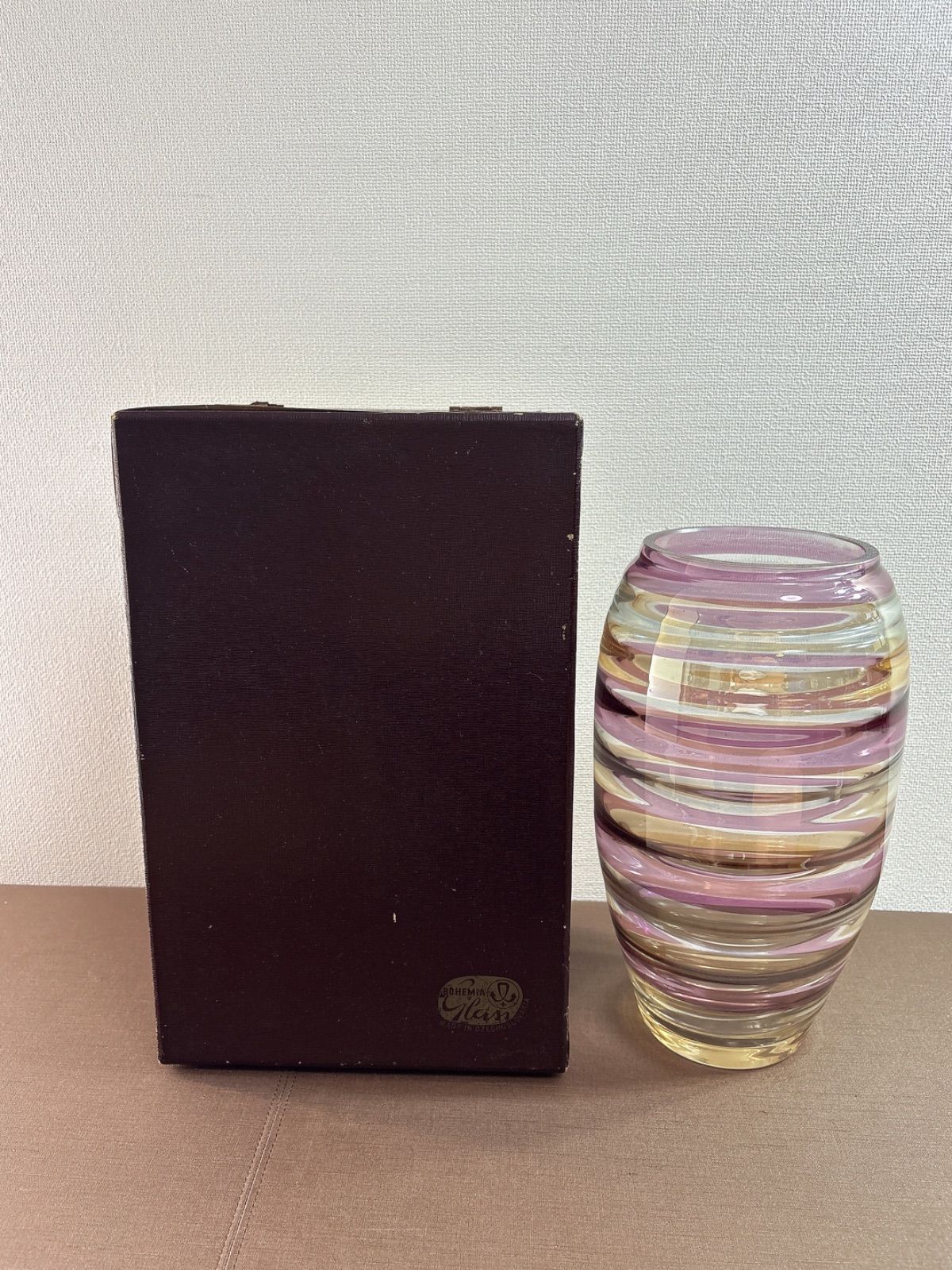 希少品】ボヘミアグラス レインボー ボーダー柄 花瓶 チェコ製 2025年