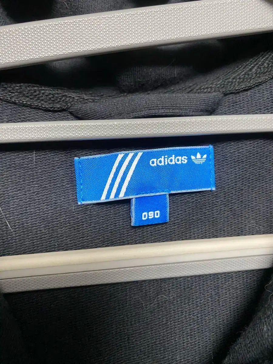adidas アディダス