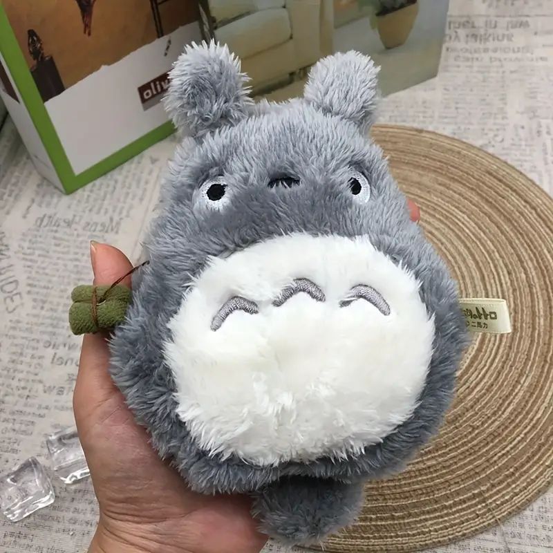 【ふわふわグレイキャラクターぬいぐるみ】キュートで癒される小型キャラクターぬいぐるみ、どこへでも持ち運べるコンパクトサイズ！
