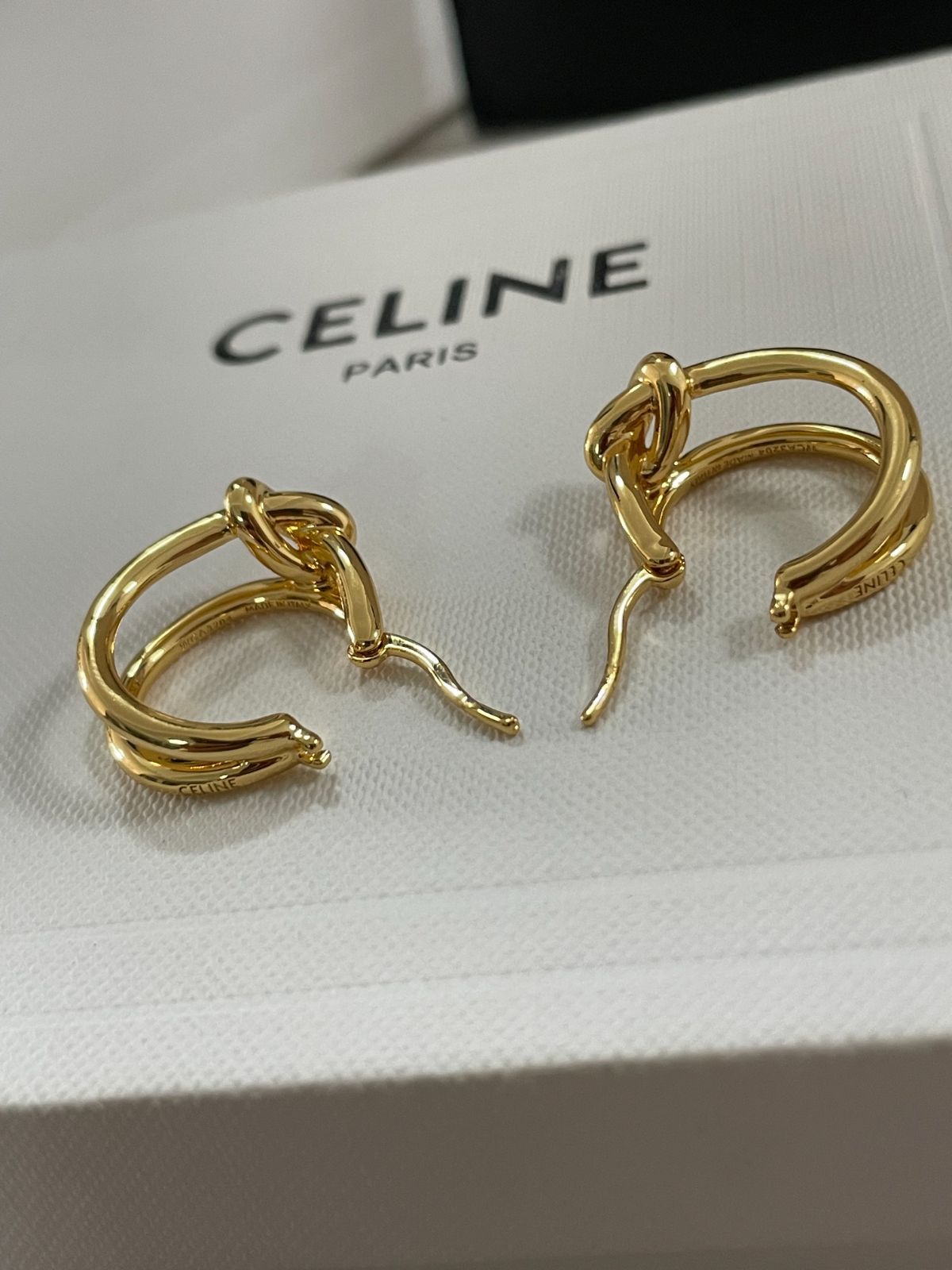 早い者勝ち！☆CELINE セリーヌ☆ ピアス ゴールド - メルカリ
